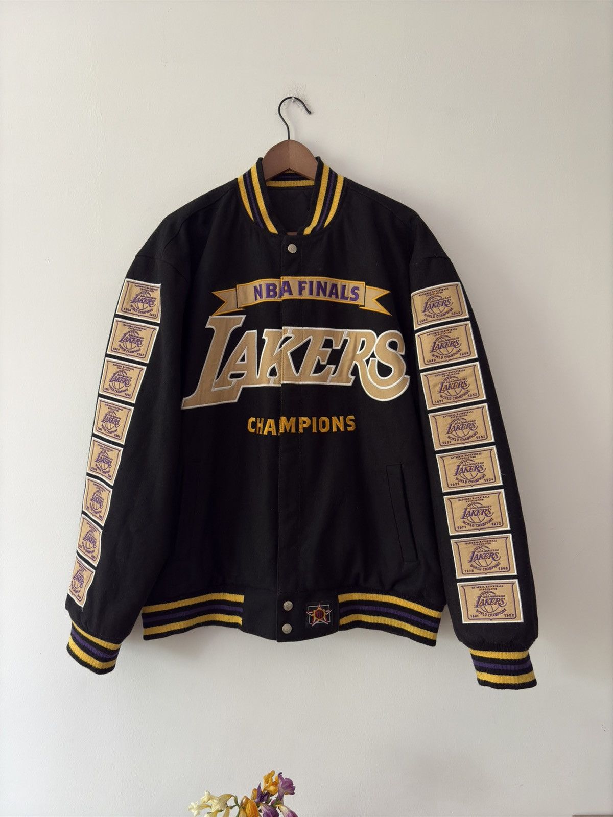 Jeff Hamilton × NBA Jeff Hamilton NBA Finals Los Angeles Lakers Champions Jacket Size US M / EU 48-50 / 2 - 4 Thumbnail