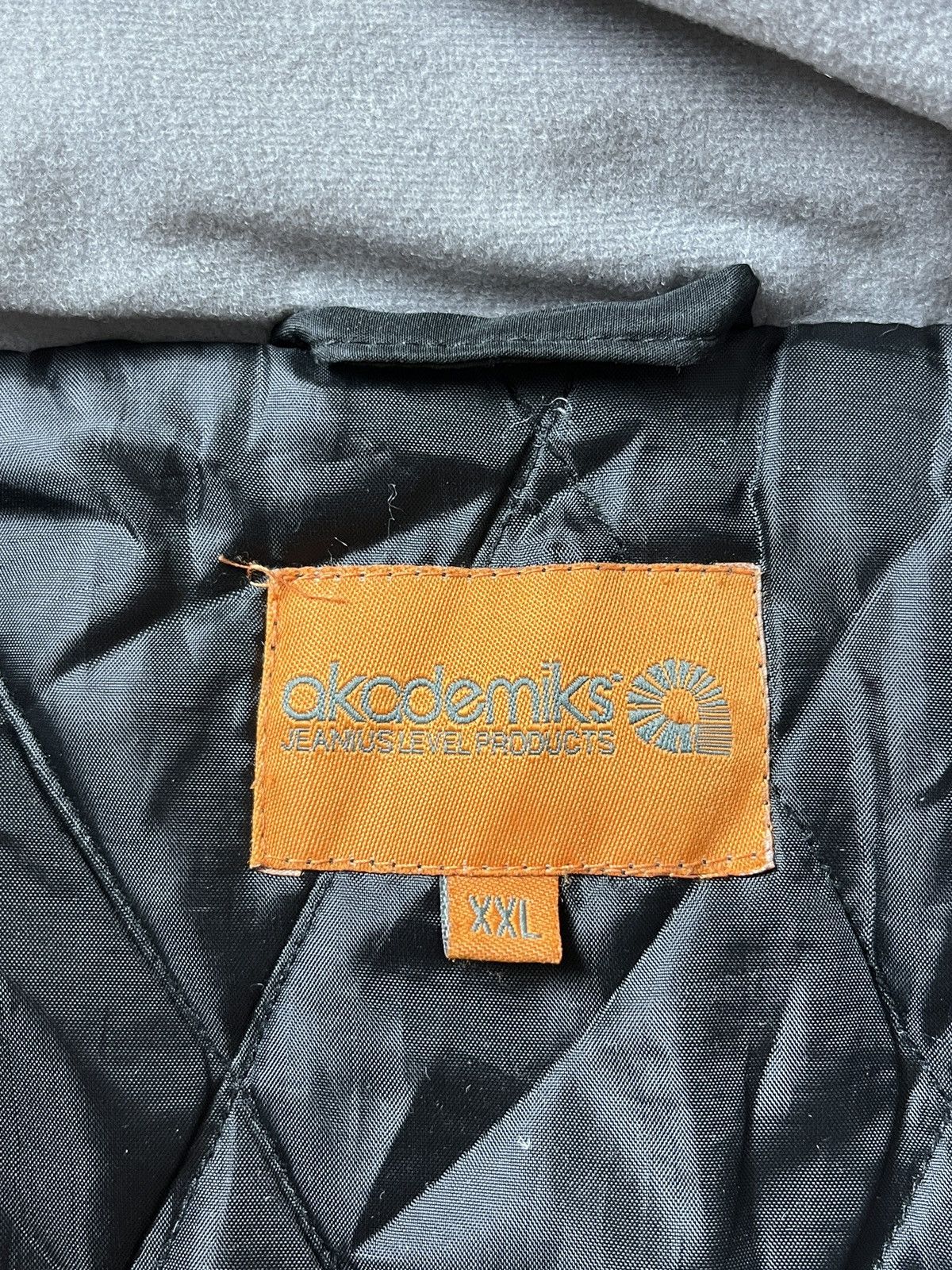 Akademiks Vintage Akademiks Down Jacket Windproof Winter Rap Size US XXL / EU 58 / 5 - 7 Thumbnail