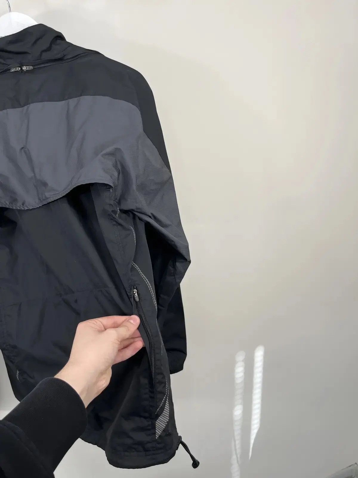 Nike Vintage Nike Y2K Transformer 2 in 1 Drill Black Track Jacket Size US L / EU 52-54 / 3 - 12 Thumbnail
