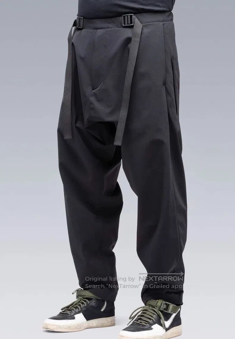 Acronym Acronym size L Black trousers Size US 39 - 1 Thumbnail
