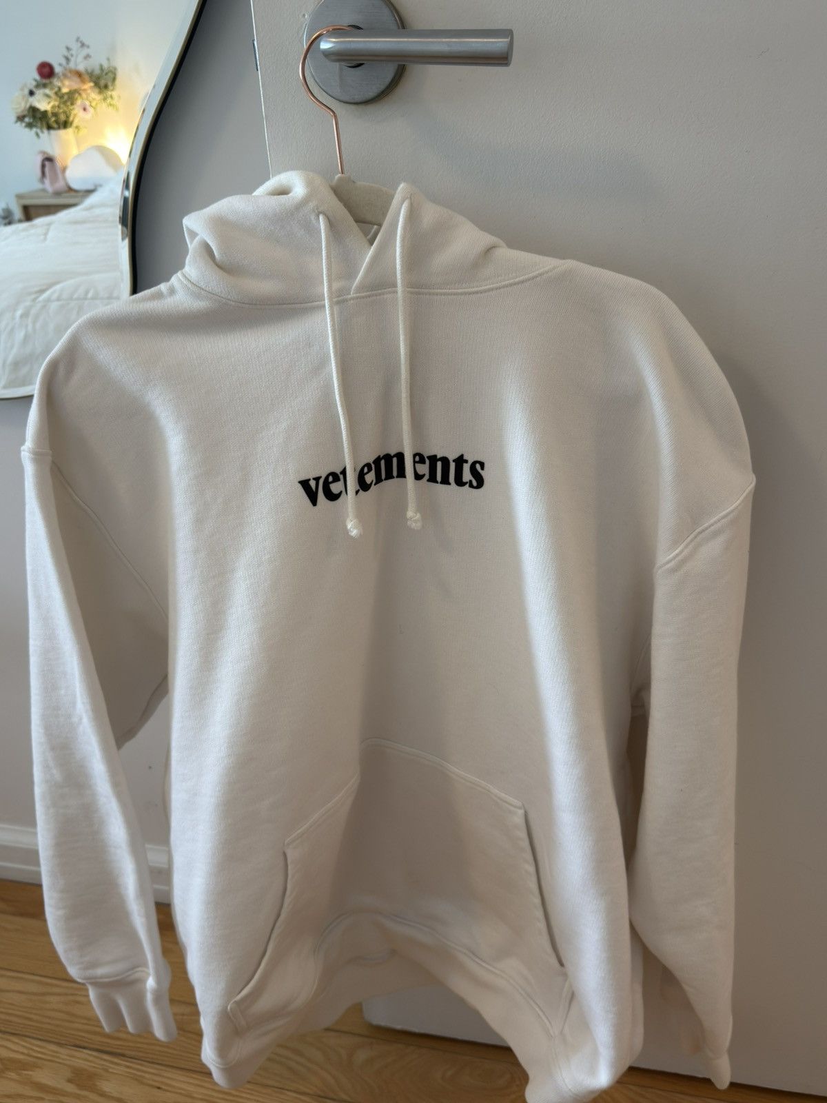 Vetements Vetements Shipping Label Hoodie (White) Size US S / EU 44-46 / 1 - 3 Thumbnail