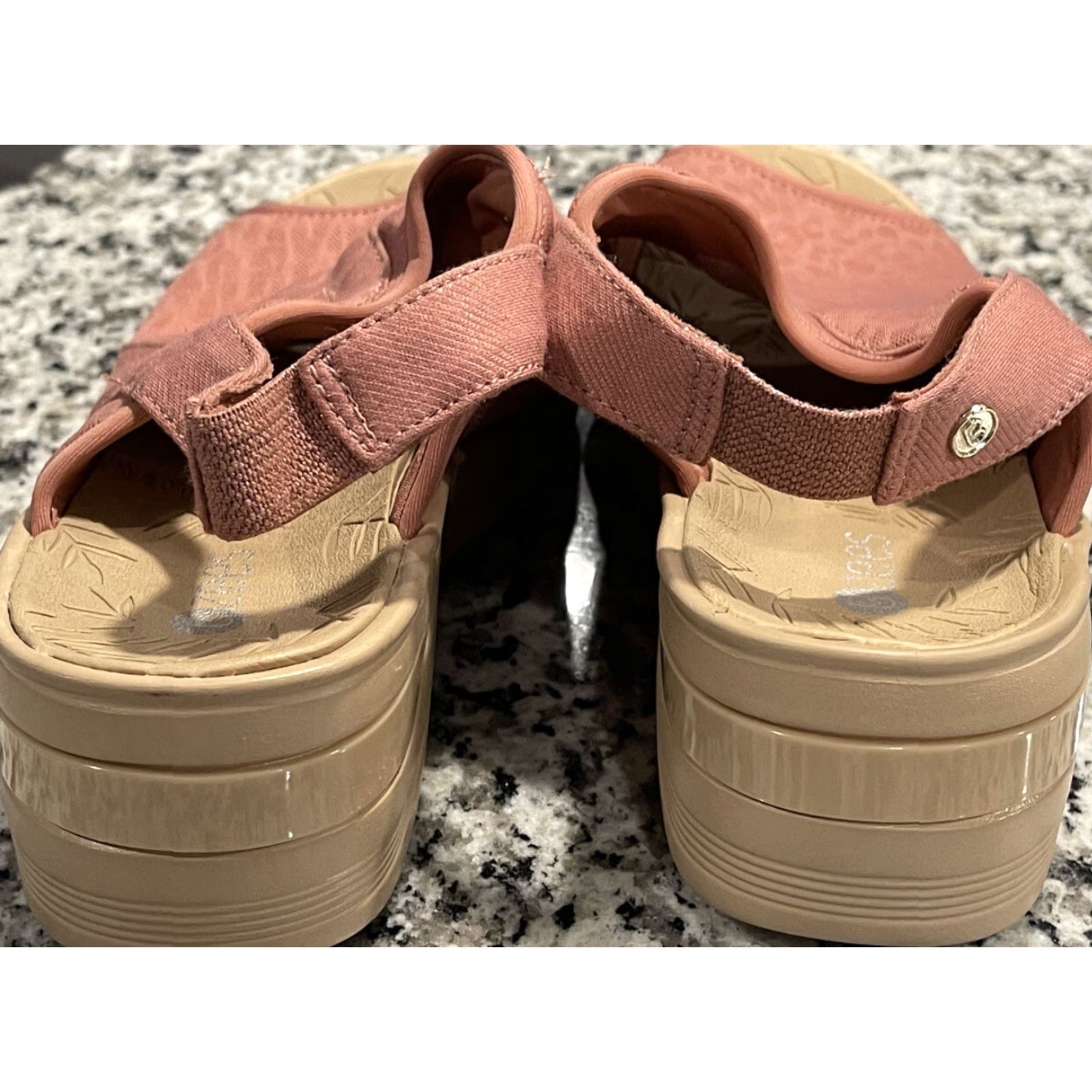 Vintage Bzees Dakota Slingback Platform Sandals Animal Print Rose Pink size 9 Women Slingback Wedge Sandal Casual Spring Summer US 9 Size US 6 / IT 36 - 3 Thumbnail