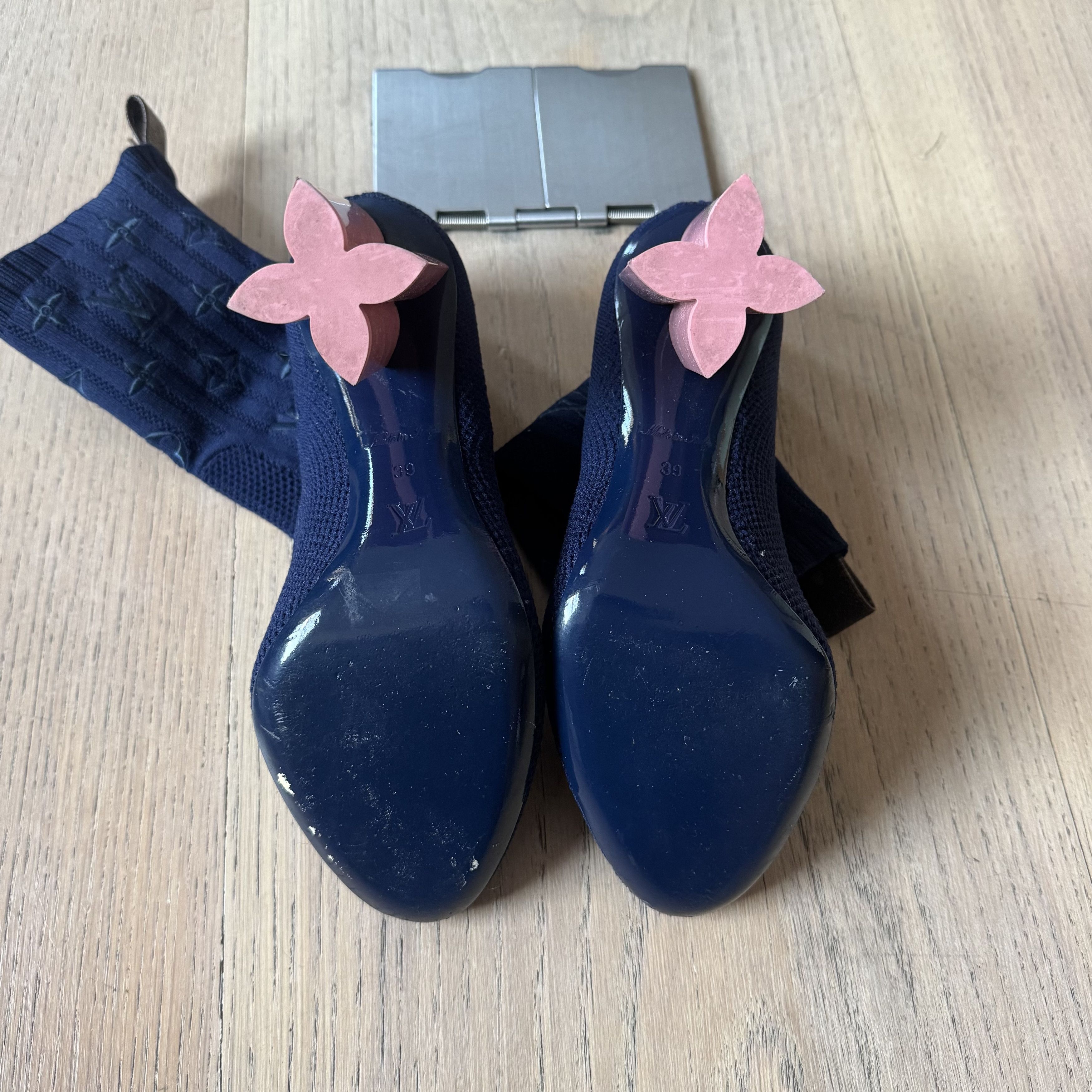 Louis Vuitton Louis Vuitton - Monogram Silhouette Ankle Boots - Pink Size US 8 / IT 38 - 6 Thumbnail