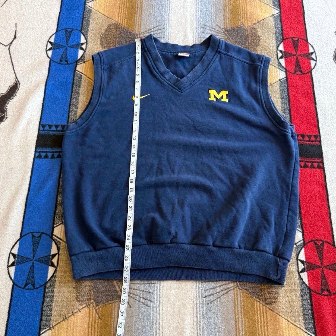 Nike VINTAGE Nike Team University Of Michigan Pullover Sweater Vest XL Men Sleeveless Blue Solid Y2K 90s College University Sports Vest Mens XL Size US XL / EU 56 / 4 - 6 Thumbnail