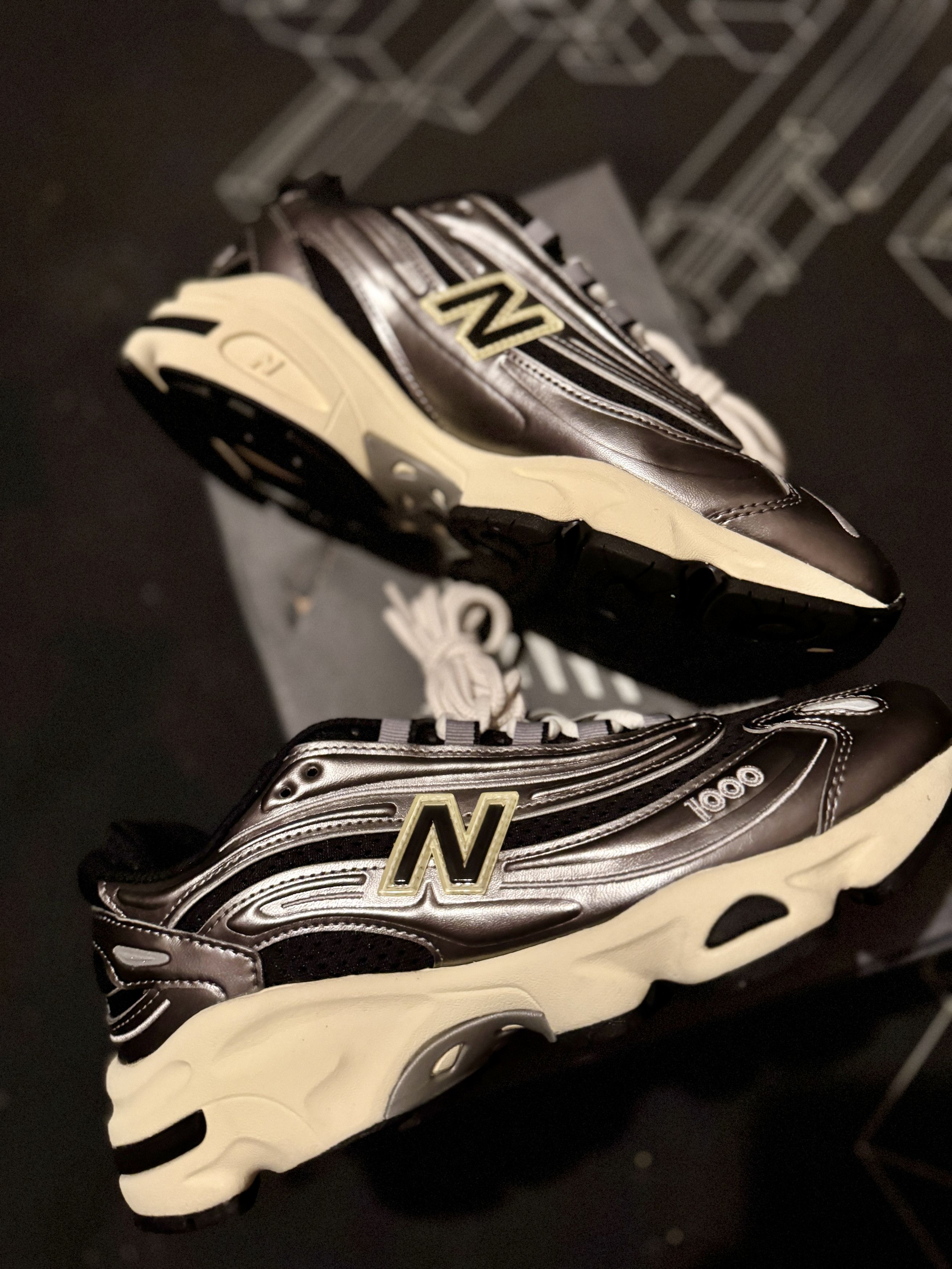 New Balance New Balance 1000 Silver Metallic Size US 6.5 / EU 39-40 - 3 Thumbnail