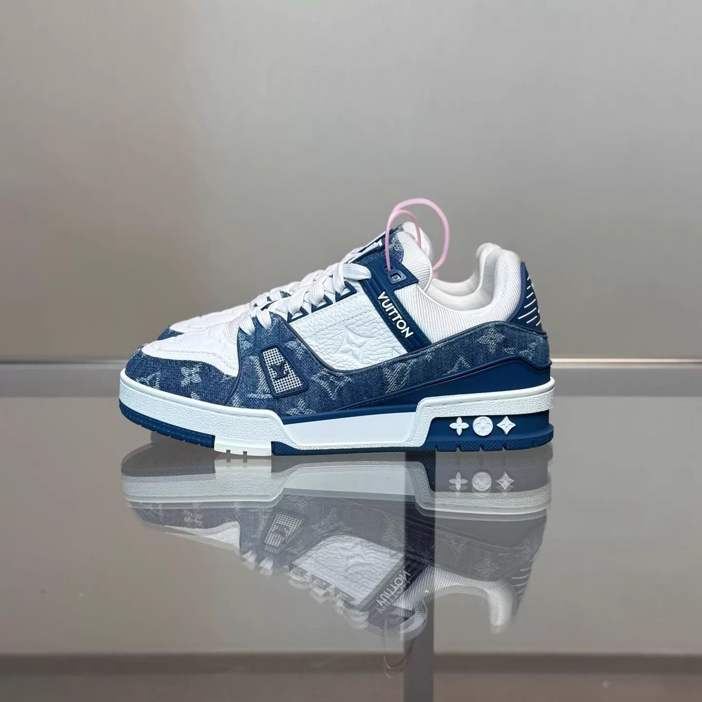 Louis Vuitton LV Trainer White Blue Denim 37.5 99 Size US 7 / IT 37 - 2 Thumbnail