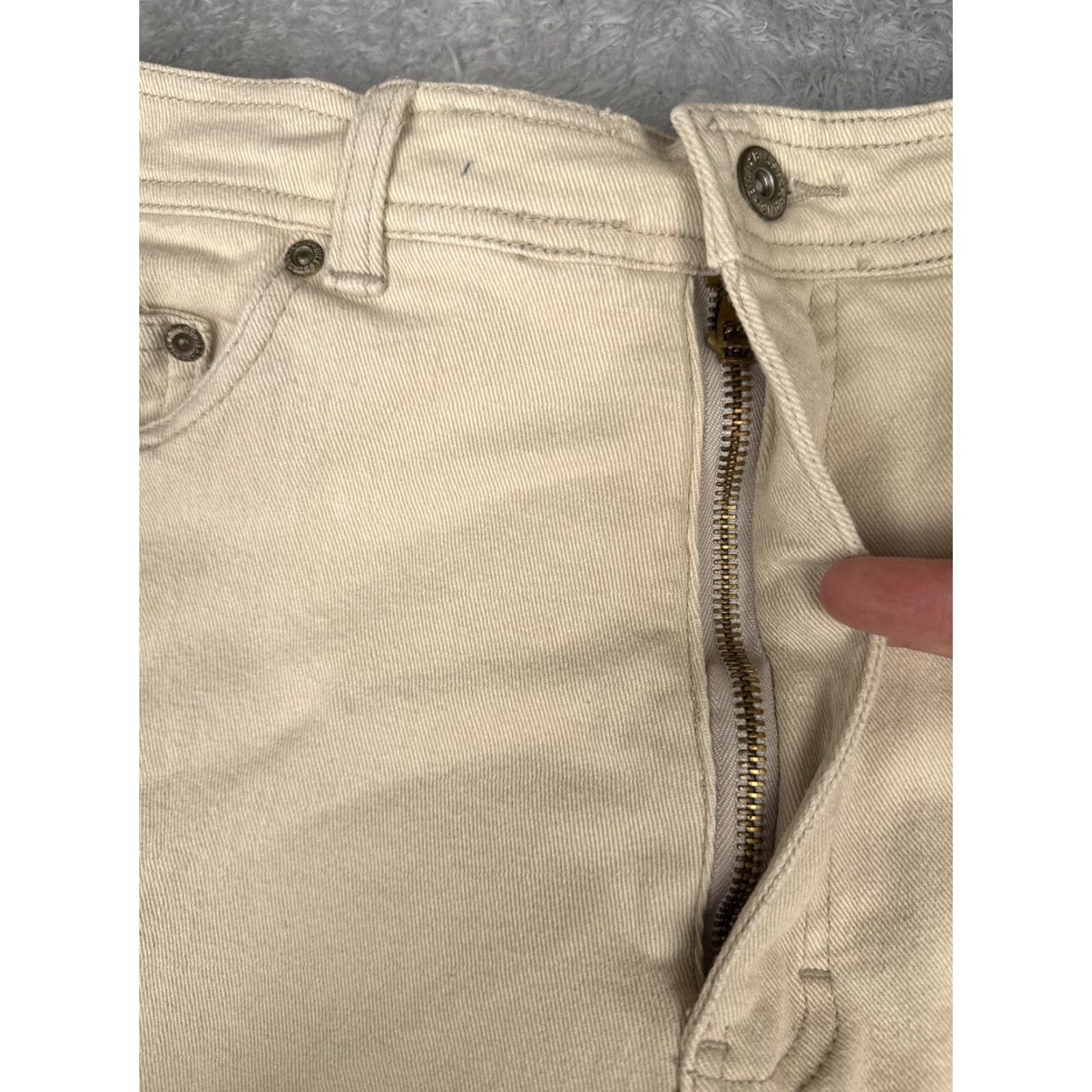 Bill Blass Bill Blass Jeans Women 12 Beige Khaki Stretch Denim High Rise Straight Leg 31x28 Size 34" / US 12 / IT 48 - 5 Thumbnail