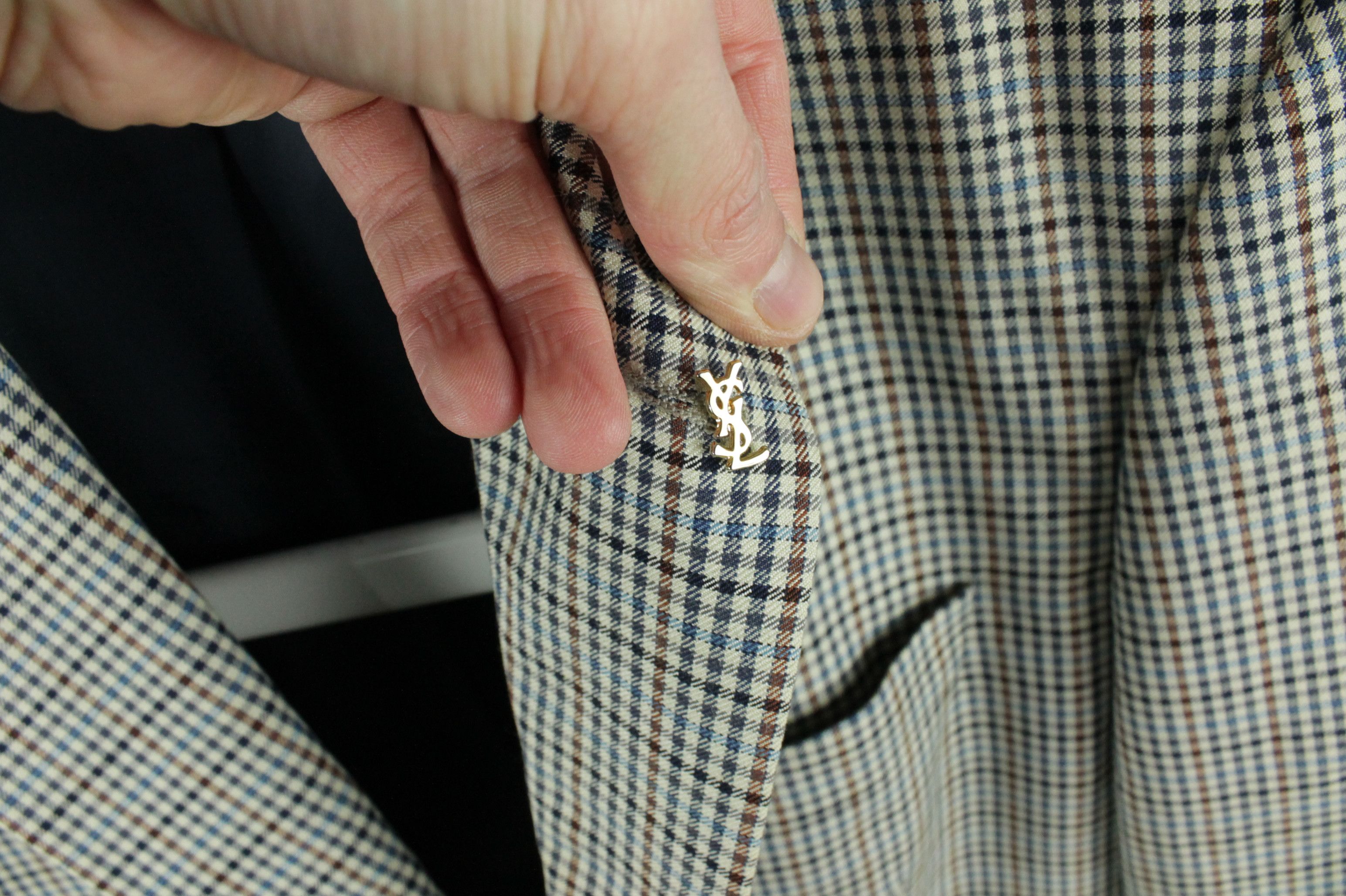 Yves Saint Laurent Vintage Yves Saint Laurent Blazer With Golden YSL Brooch Size US L / EU 52-54 / 3 - 5 Thumbnail