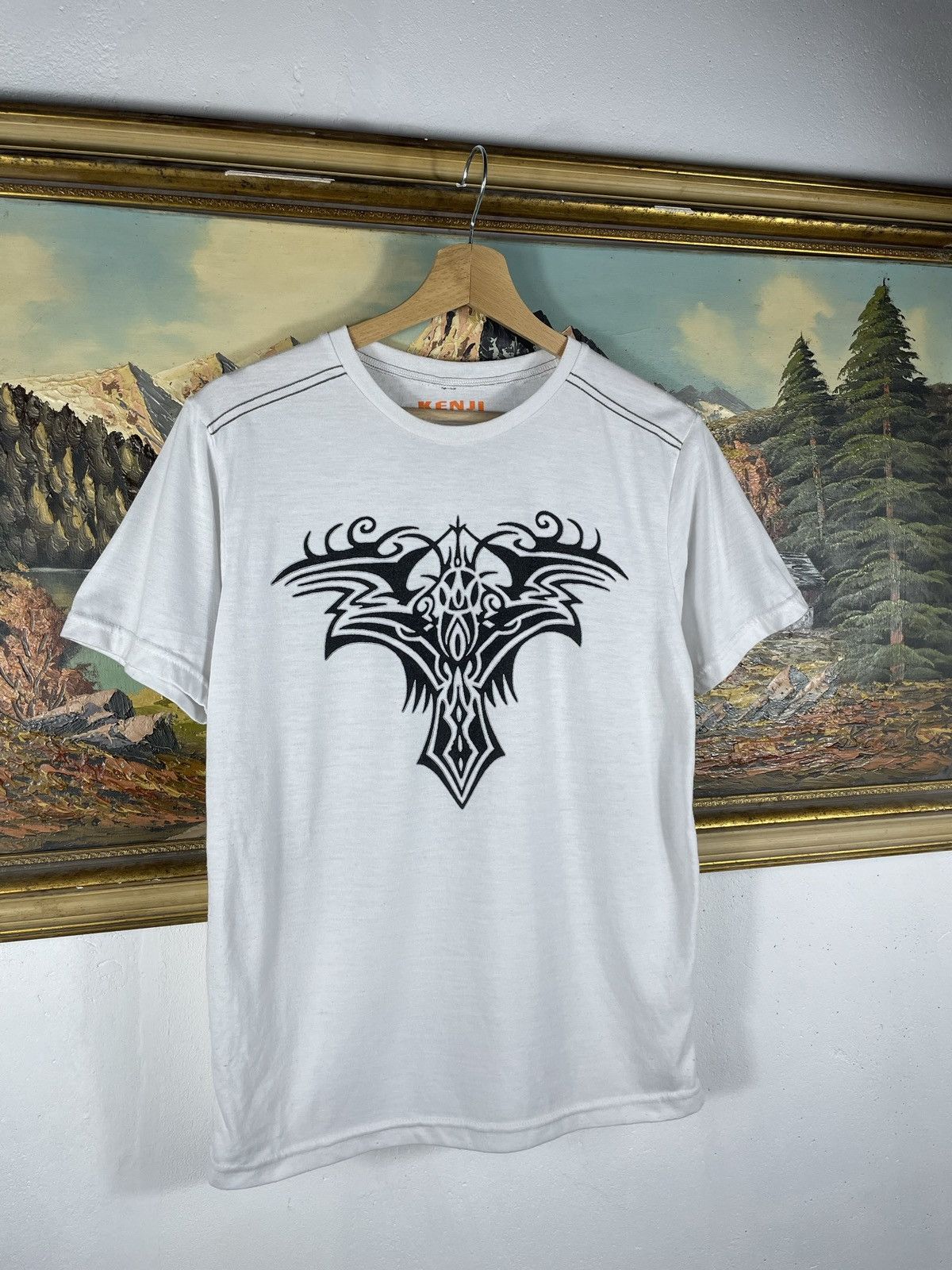Affliction × Tapout Black vintage retro y2k 00s t-shirt tee tribal center logo Size US S / EU 44-46 / 1 - 3 Thumbnail