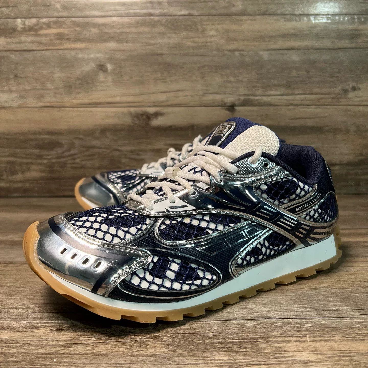 Bottega Veneta Bottega Veneta Blue Lowtop Sneakers 42 Men Size US 9 / EU 42 - 1 Thumbnail