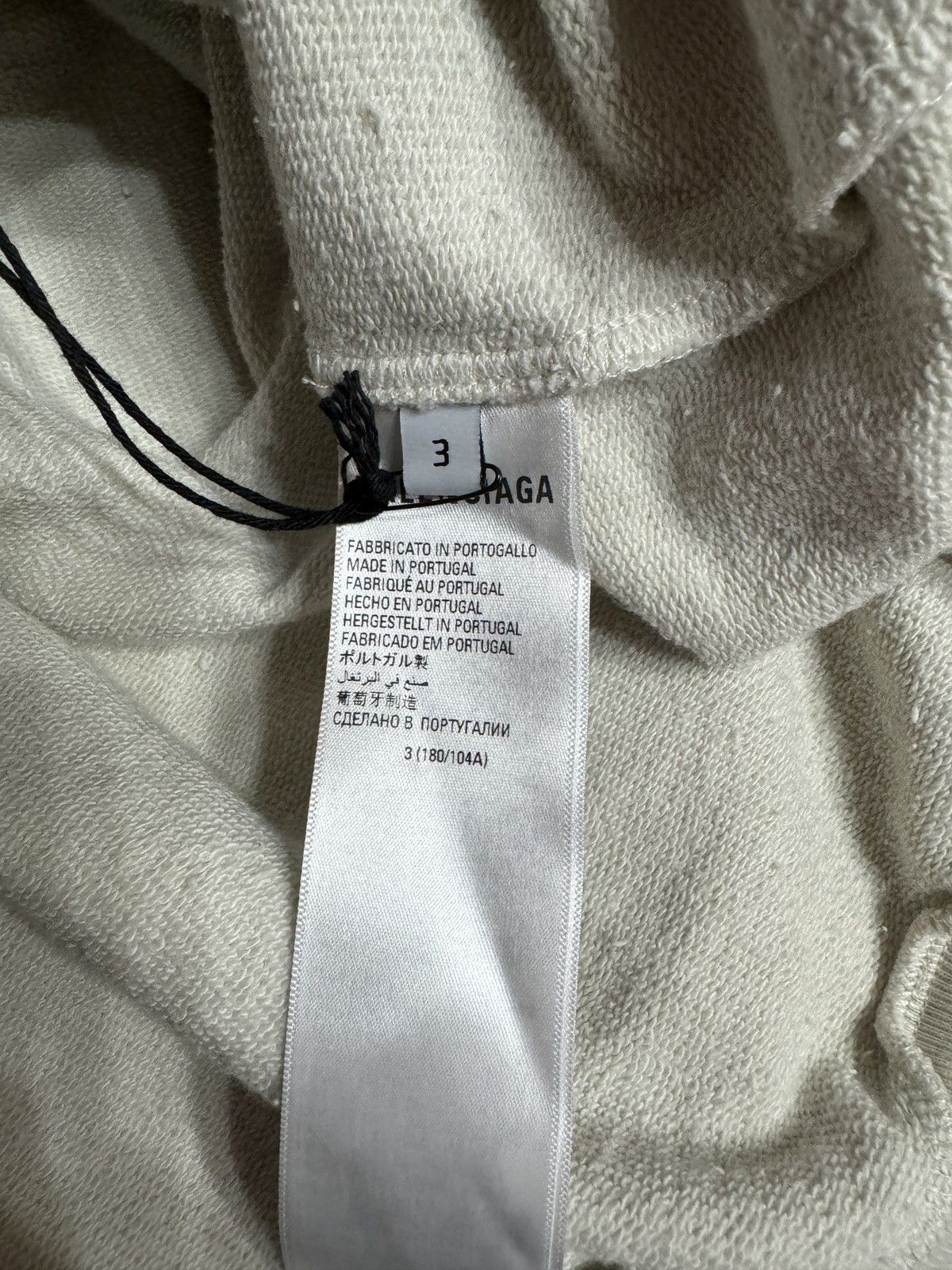 Balenciaga Balenciaga AW22 Be Different Hoodie Sz.3 Size US L / EU 52-54 / 3 - 7 Thumbnail