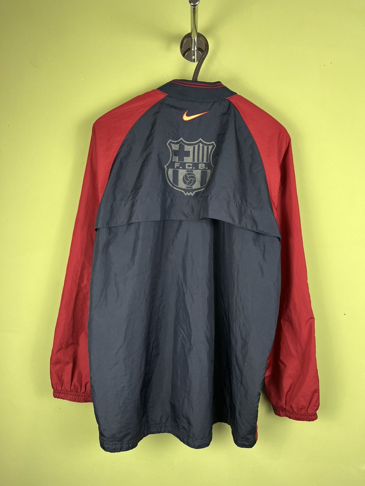 Nike Vintage 90s FC Barcelona Nike Logo Jacket BlokeCore Size US XL / EU 56 / 4 - 1 Thumbnail