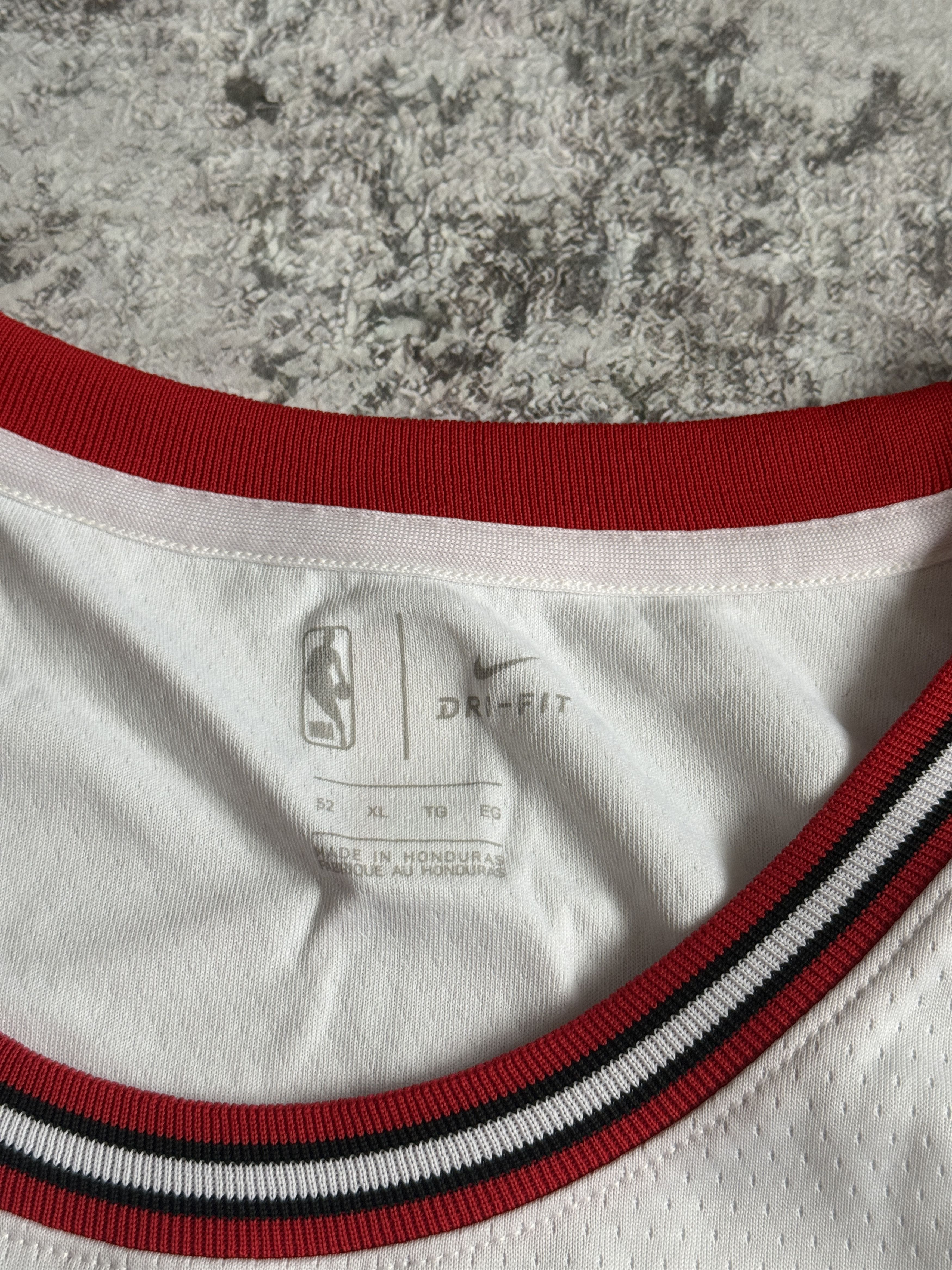 Nike Chicago Bulls Authentic Blank Jersey DRI FIT NIKE XL Size US XL / EU 56 / 4 - 3 Thumbnail