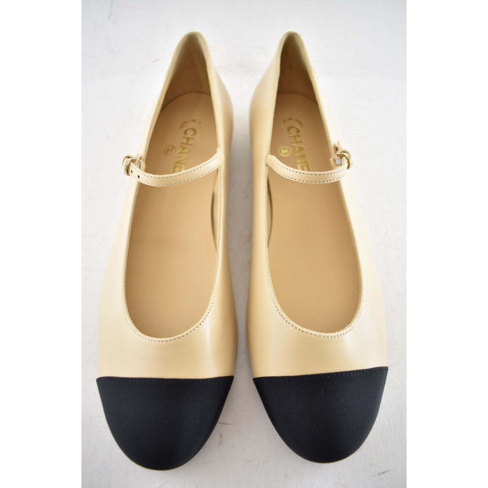 Chanel Chanel 24A Beige Leather Black Logo Mary Jane Ballerina 41.5 Size US 11.5 / IT 41.5 - 9 Thumbnail