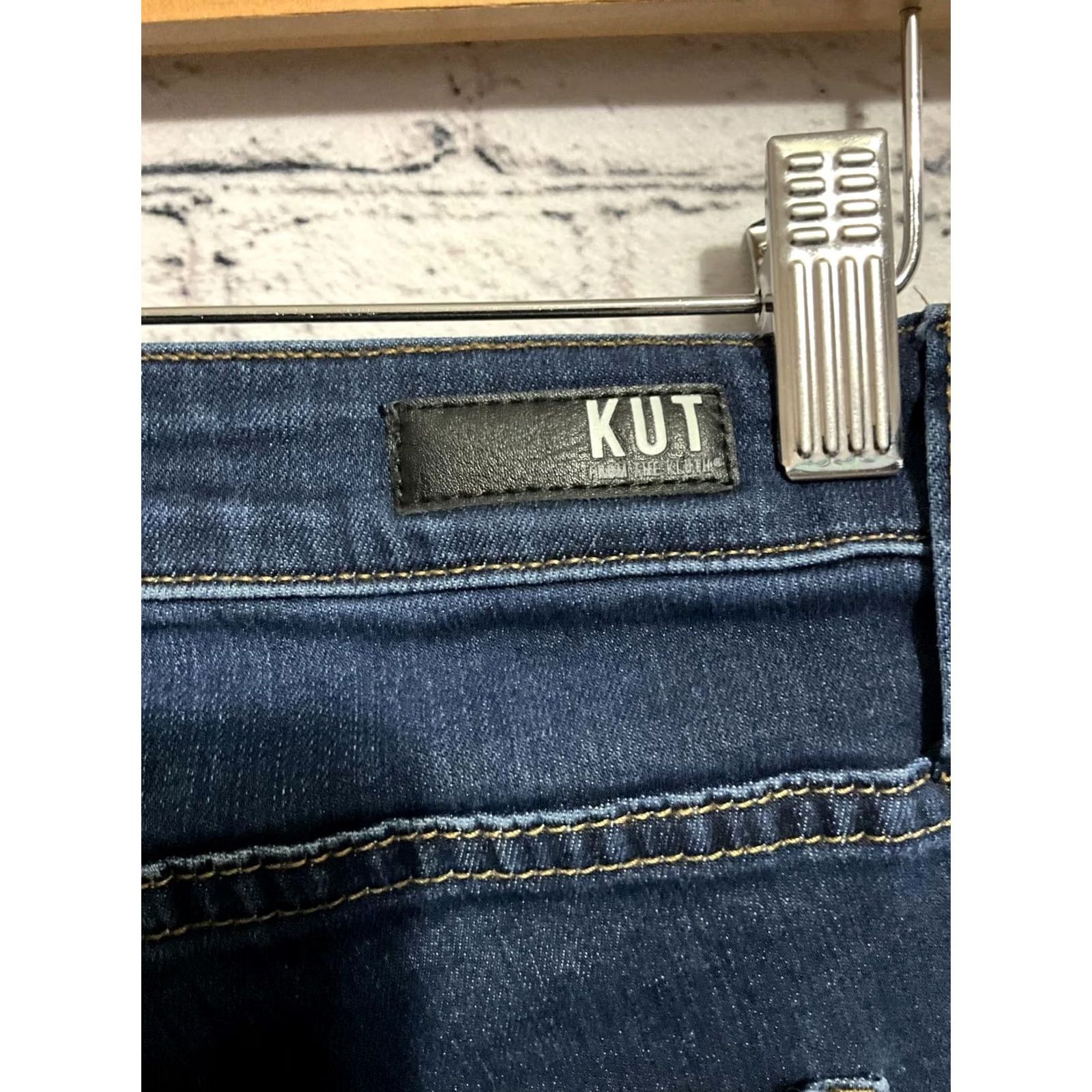 Vintage KUT from the Kloth Jeans Skinny Dark Wash Size 2 Women Regular 25x25.5 Button Closure Cotton Blend Denim Slim Inseam 25.5 Size 42" / US 20 - 2 Thumbnail