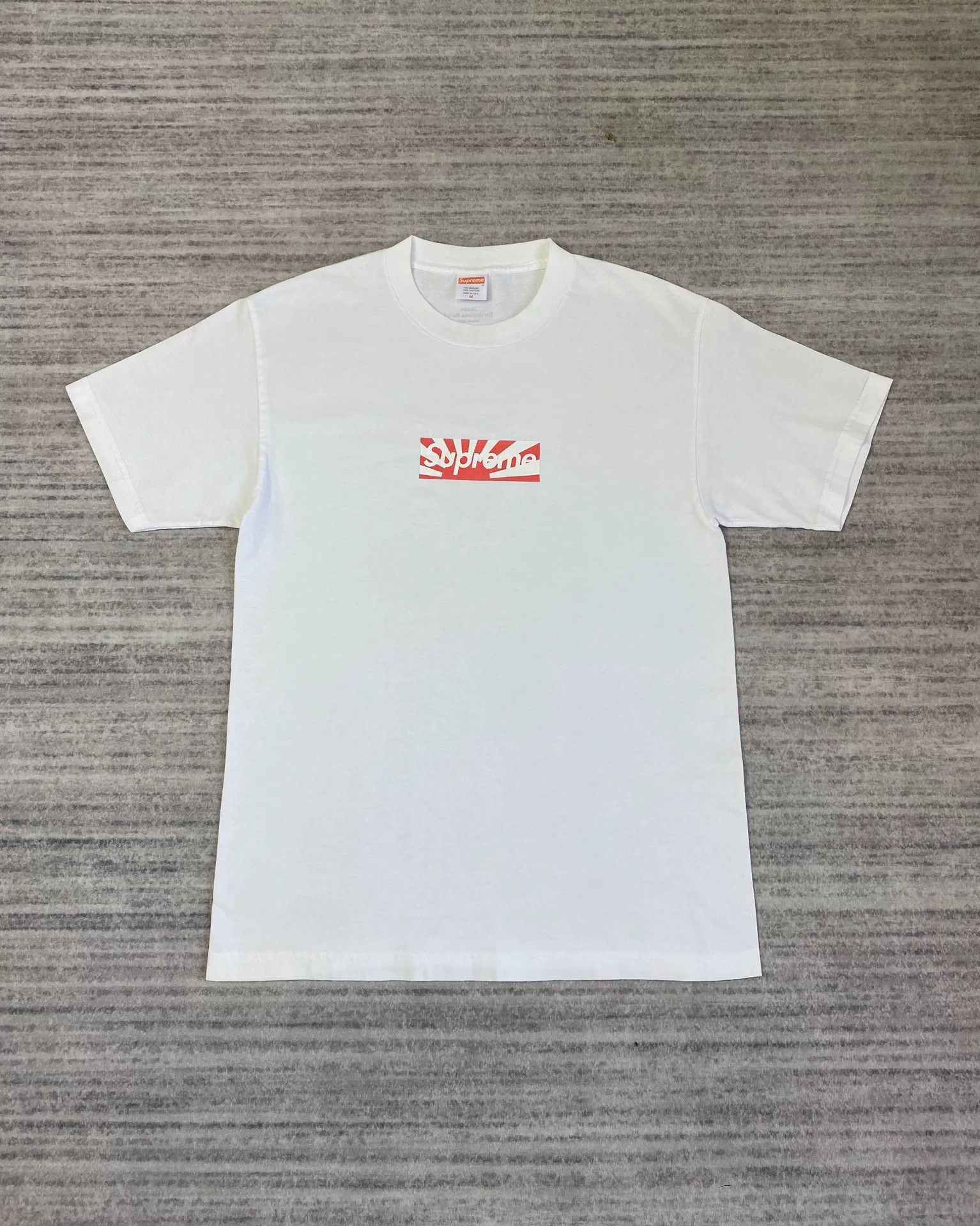 Supreme supreme japan relief box logo tee Size US M / EU 48-50 / 2 - 1 Thumbnail