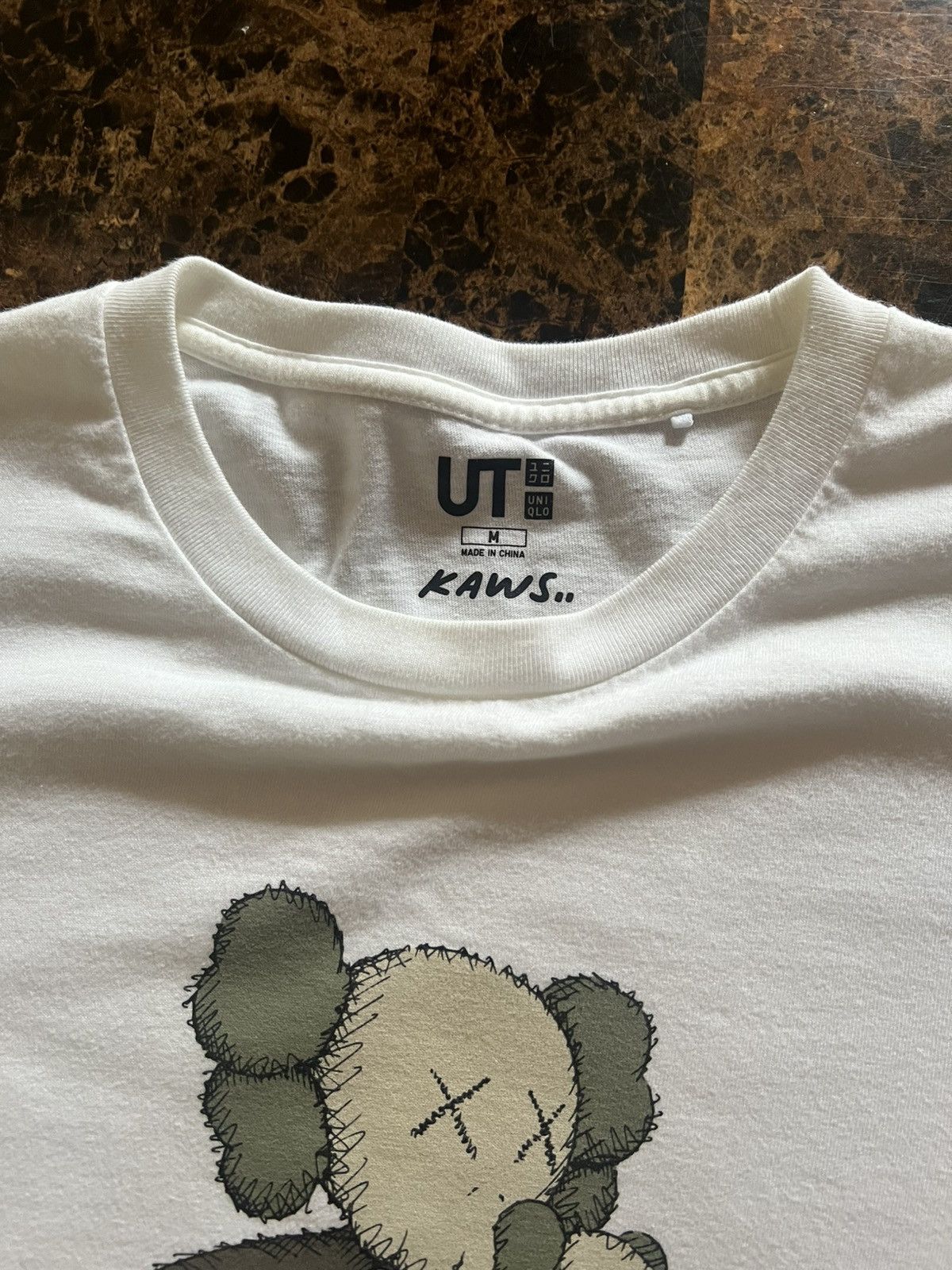 Kaws × Uniqlo KAWS 3 Companions x Uniqlo White Tee-Size Medium Pre-owned Size US M / EU 48-50 / 2 - 2 Thumbnail