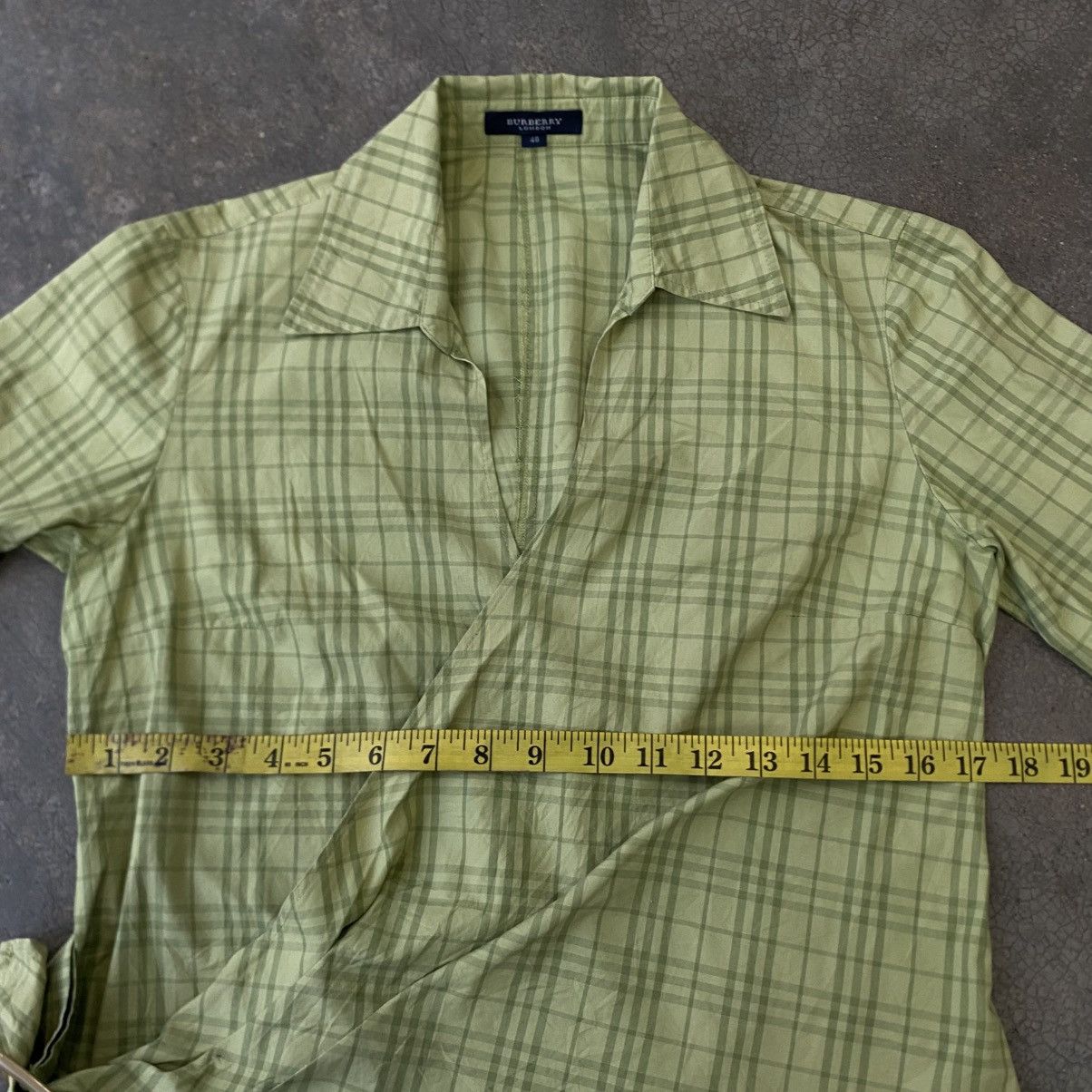 Burberry ‼️LAST DROP‼️Burberry London Green Check Wrap Blouse Cropped Size S / US 4 / IT 40 - 18 Thumbnail