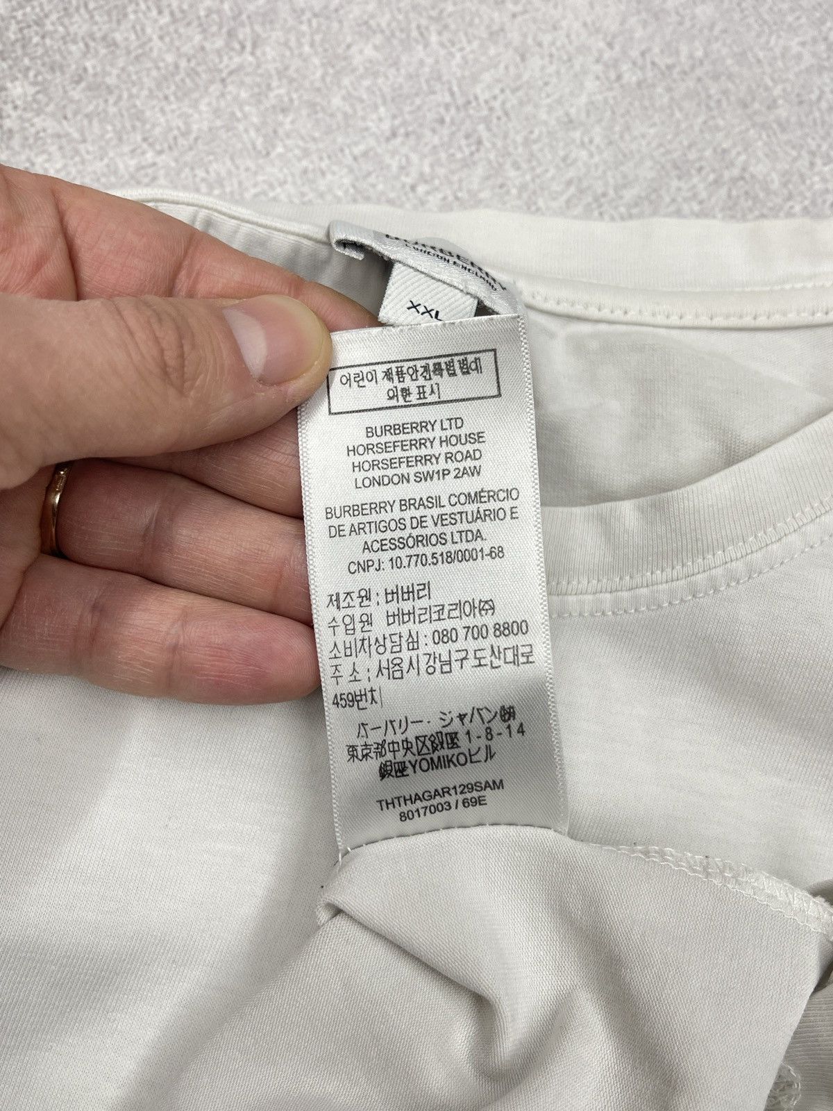 Burberry × Designer Mens Burberry London England Limited T Shirt White Big Logo Size US XL / EU 56 / 4 - 15 Thumbnail