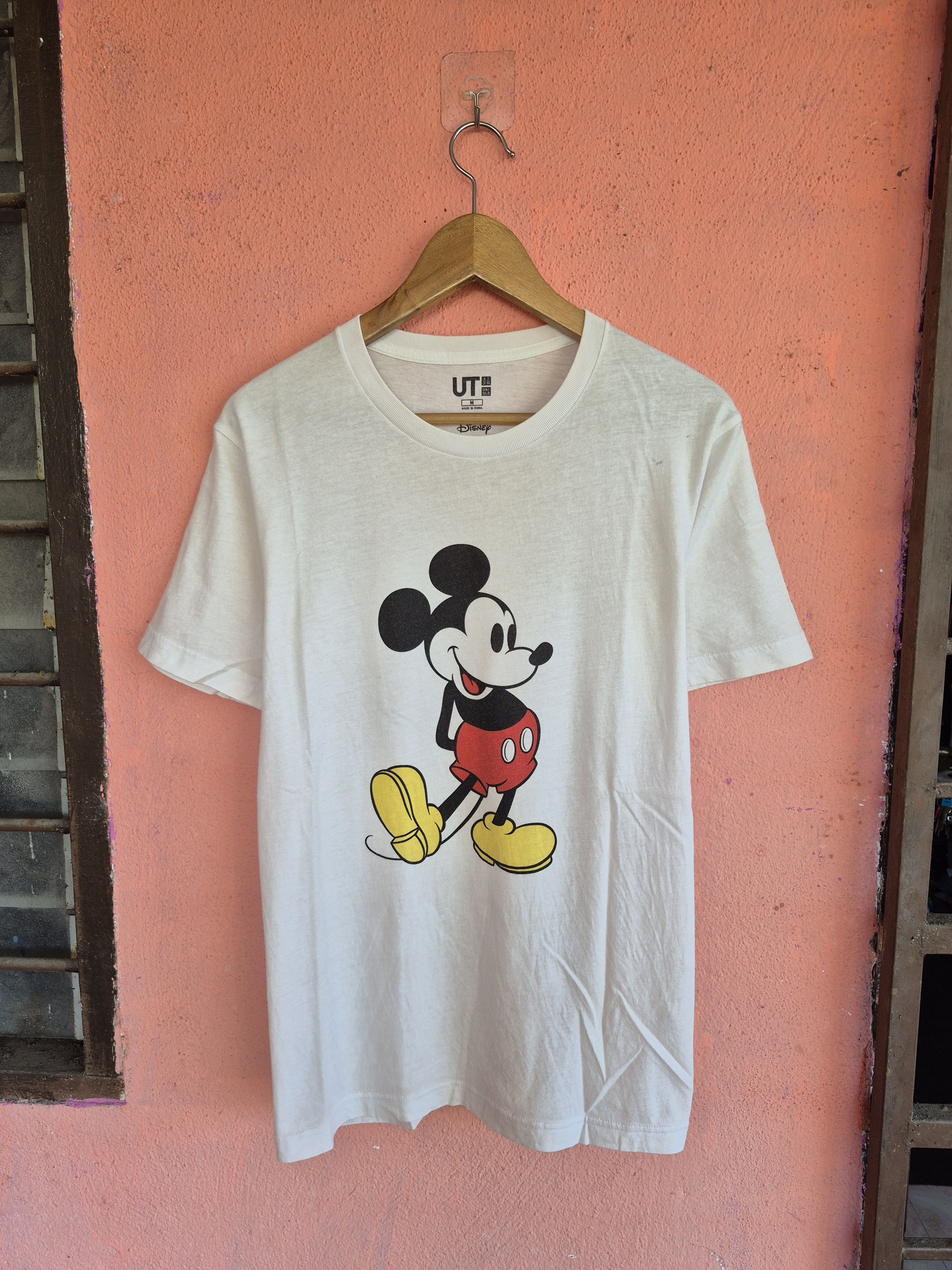 Mickey Mouse 🔥 Uniqlo Mickey Mouse Disney Cartoon Tee Size US M / EU 48-50 / 2 - 1 Thumbnail