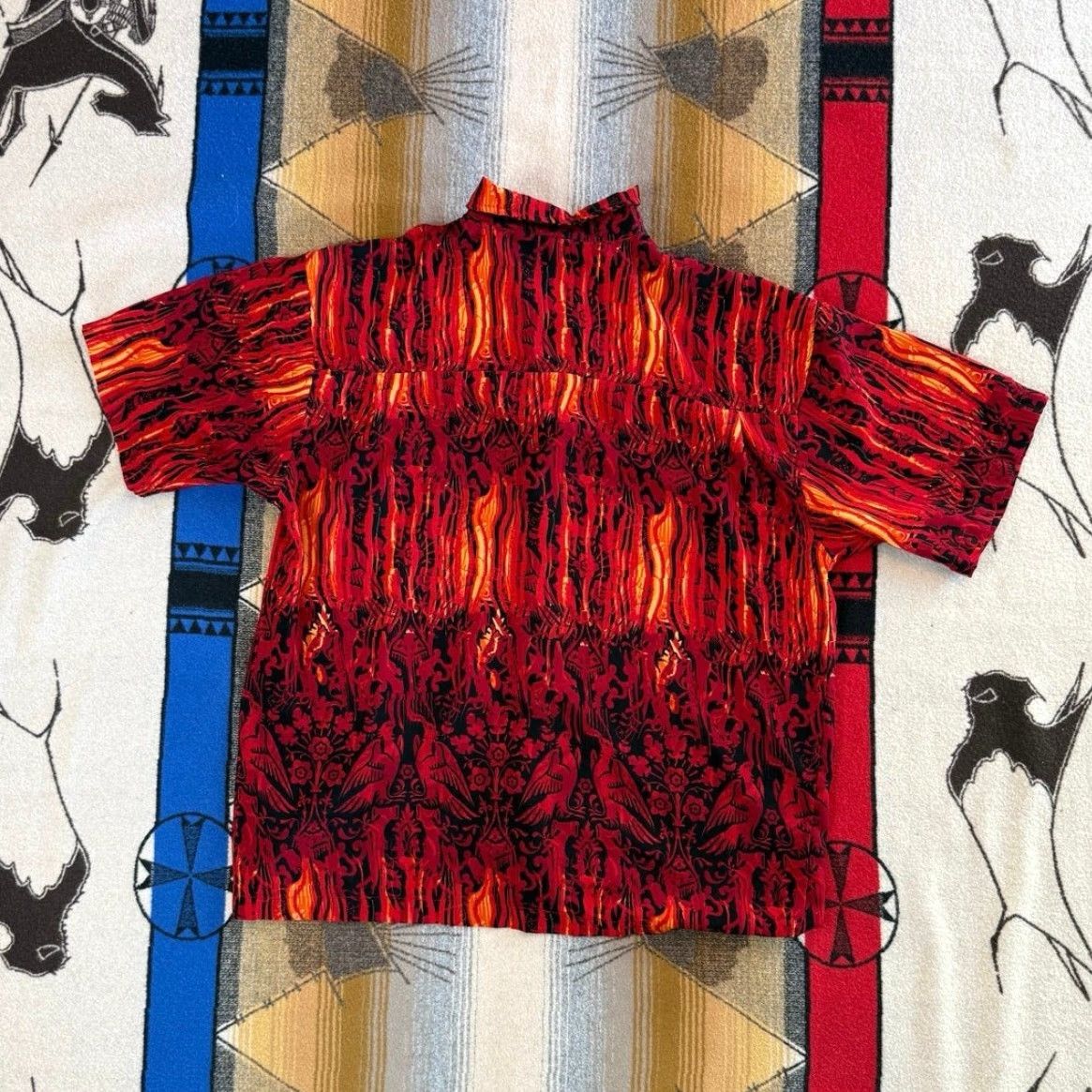 Vintage VINTAGE No Boundaries Button-Up Shirt XL Men Red Graphic Print Short Sleeve Collared Y2K Grunge Cyber Gothic Skate 90s Theme Size US XL / EU 56 / 4 - 2 Thumbnail