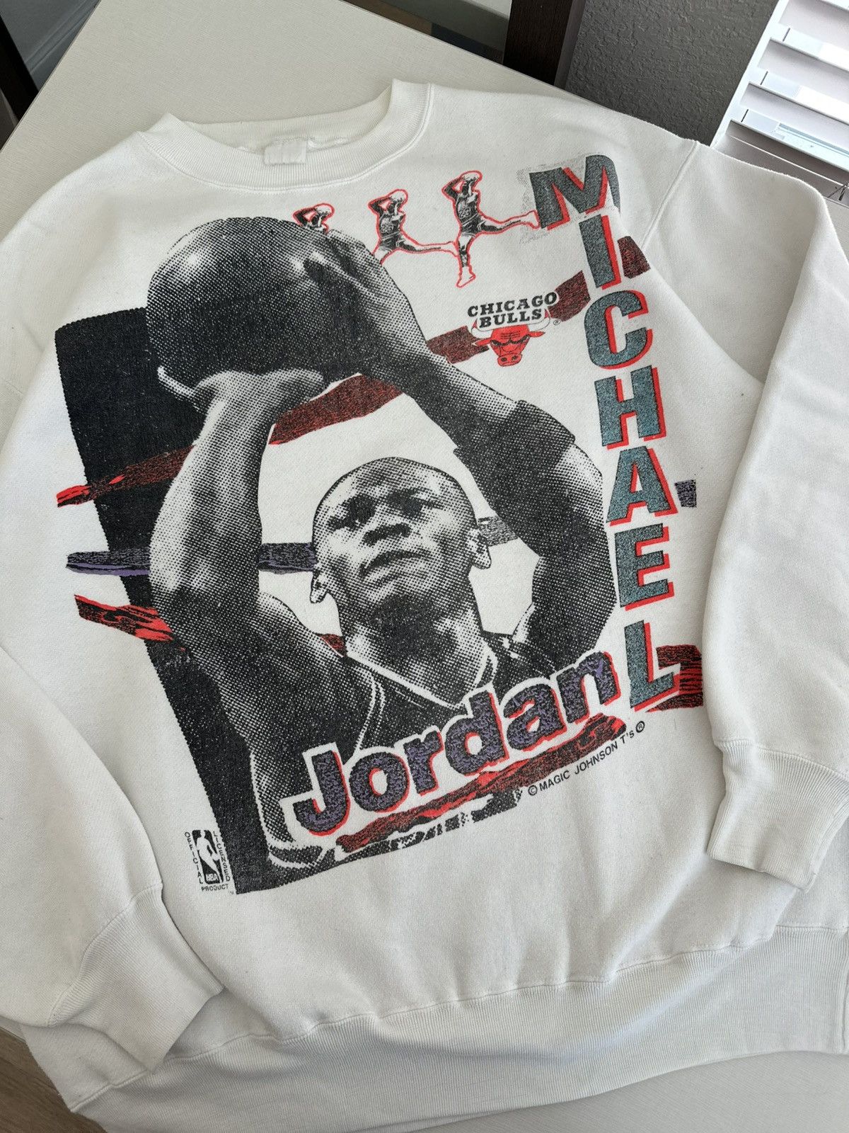 Jordan Brand × NBA × Vintage Vintage 90s Michael Jordan Graphic Magic Johnson Ts Crewneck Size US L / EU 52-54 / 3 - 9 Thumbnail