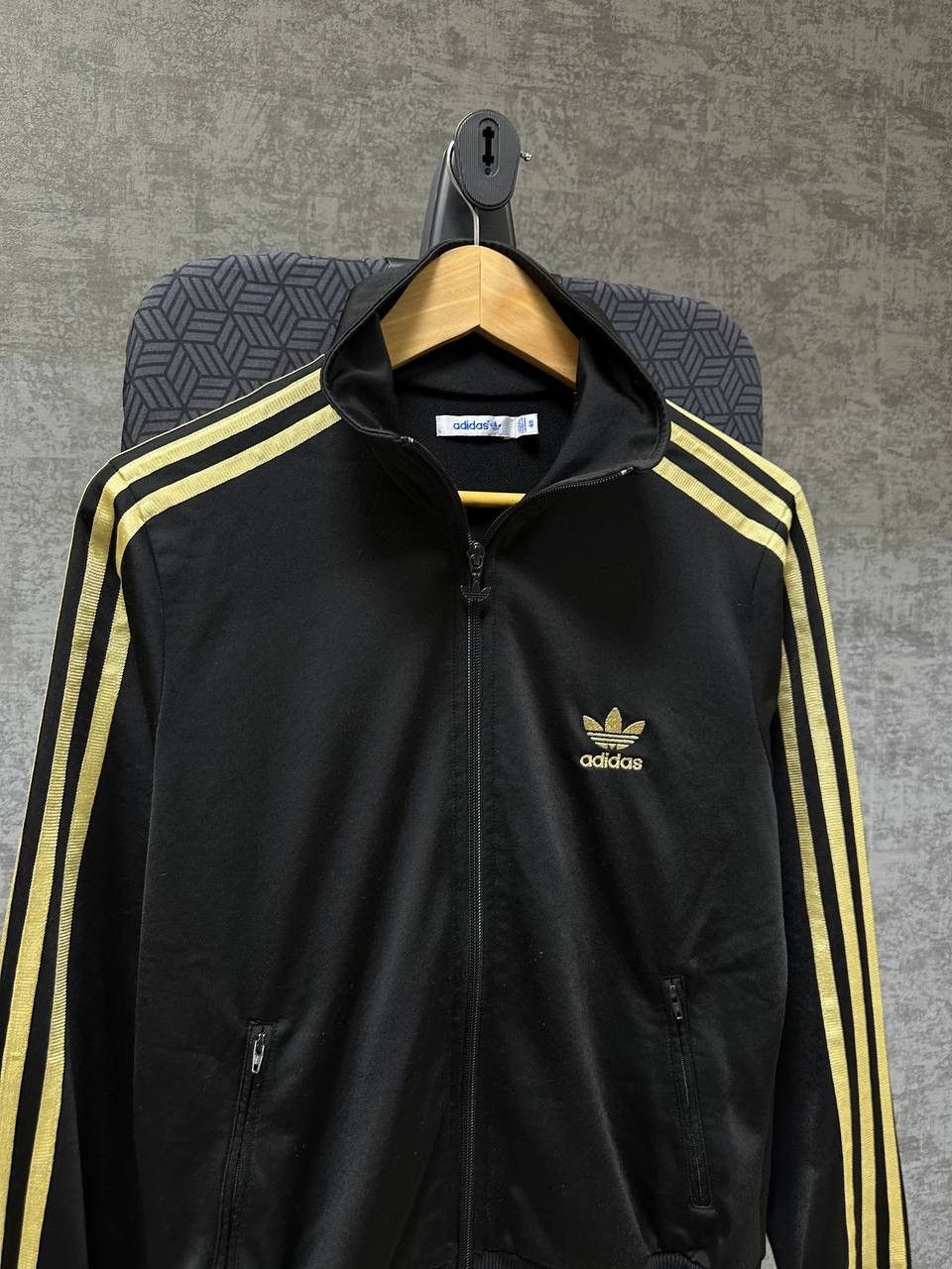 Adidas × Vintage Vintage Adidas Black Big Logo Full Zip Hoodie Size US M / EU 48-50 / 2 - 10 Thumbnail