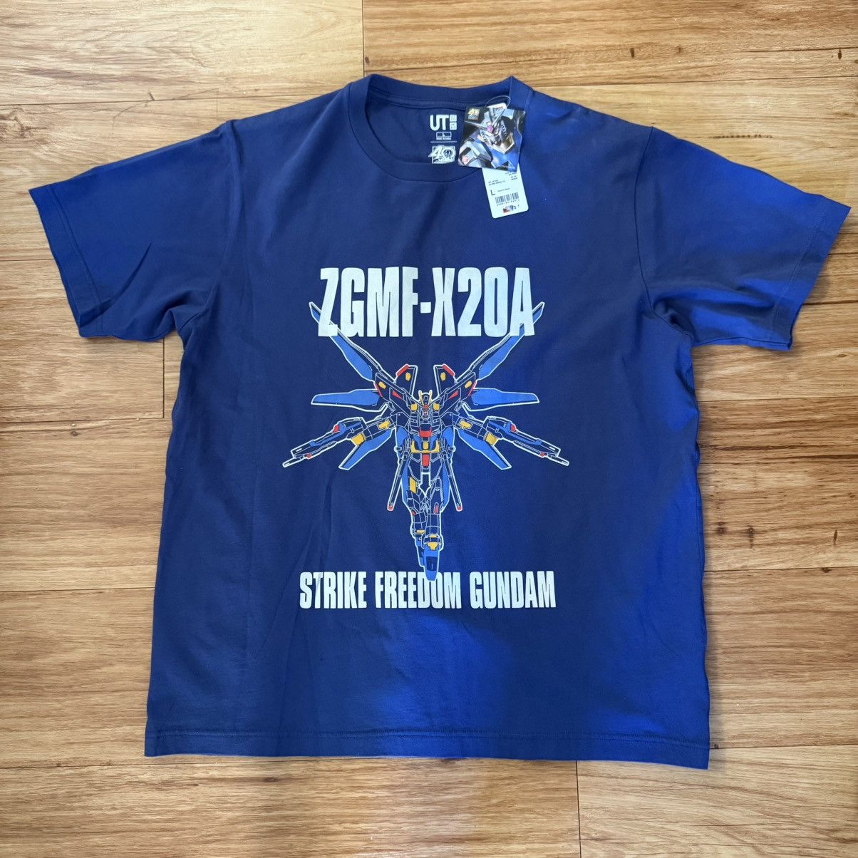 Japanese Brand × Uniqlo Uniqlo Mobile Suit Gundam Blue T-Shirt Men's Size Large- NWT Size US L / EU 52-54 / 3 - 1 Thumbnail