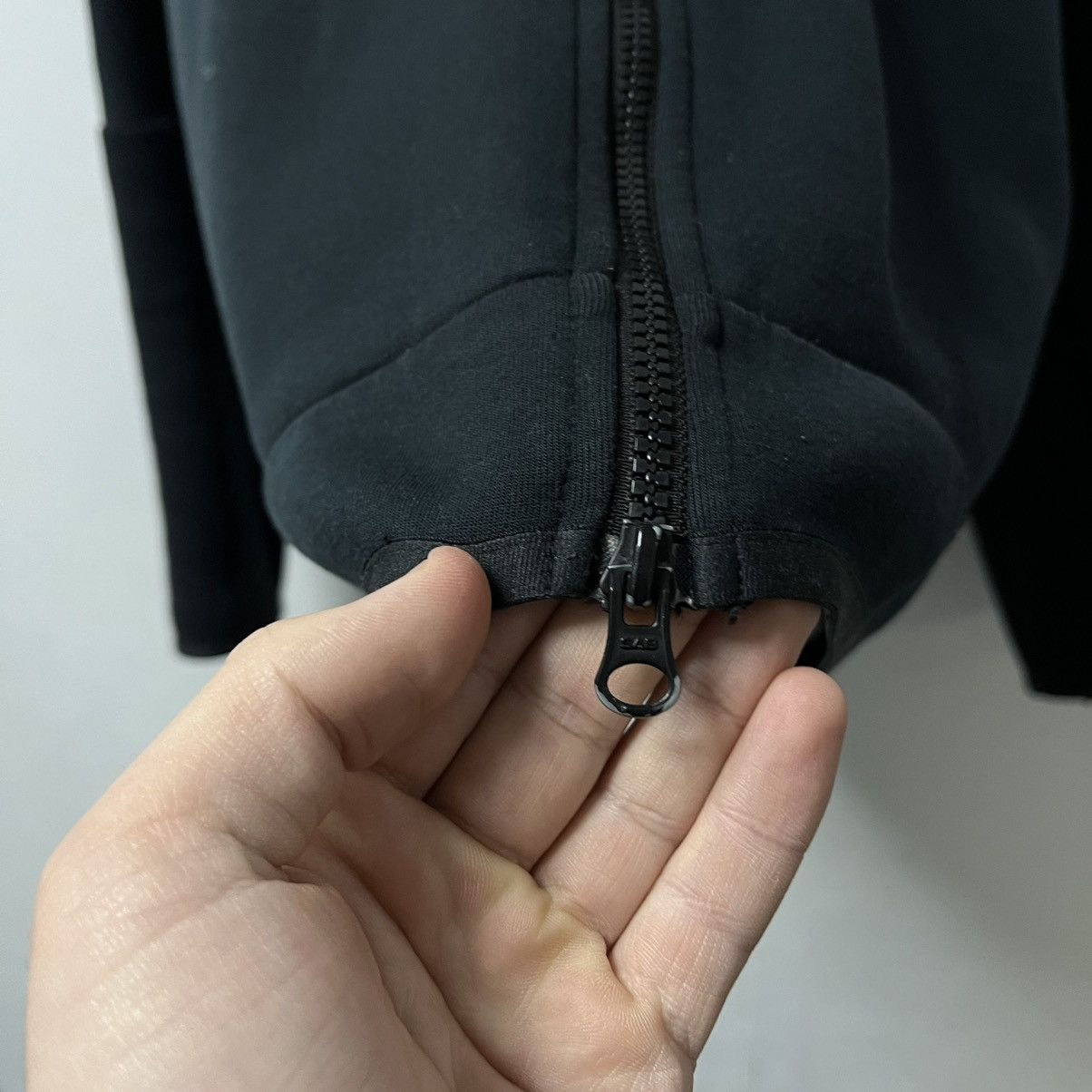 Nike Nike Tech Fleece Hoodie Black Size: L Size US L / EU 52-54 / 3 - 9 Thumbnail