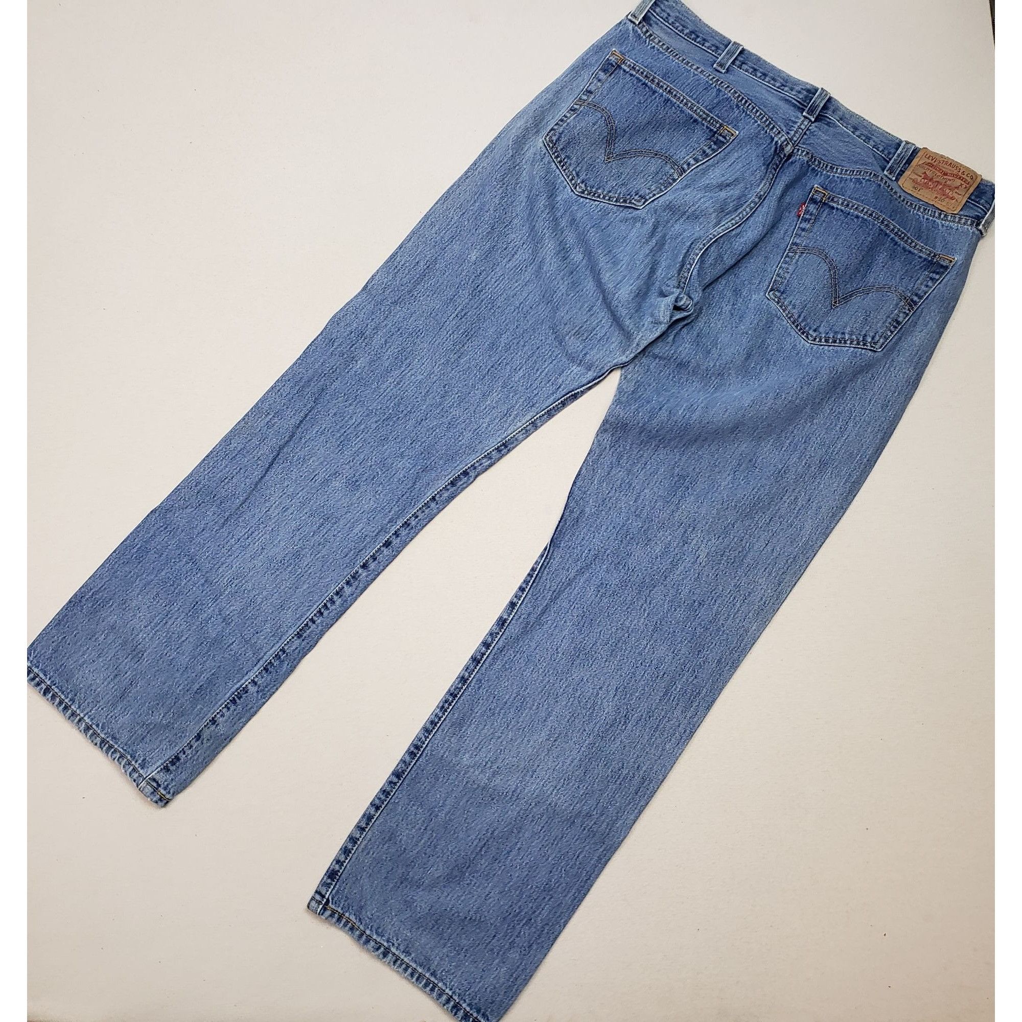 Levi's Levi's 501 Men's Straight Leg Button Fly Jeans 40/34 Size US 40 / EU 56 - 2 Thumbnail
