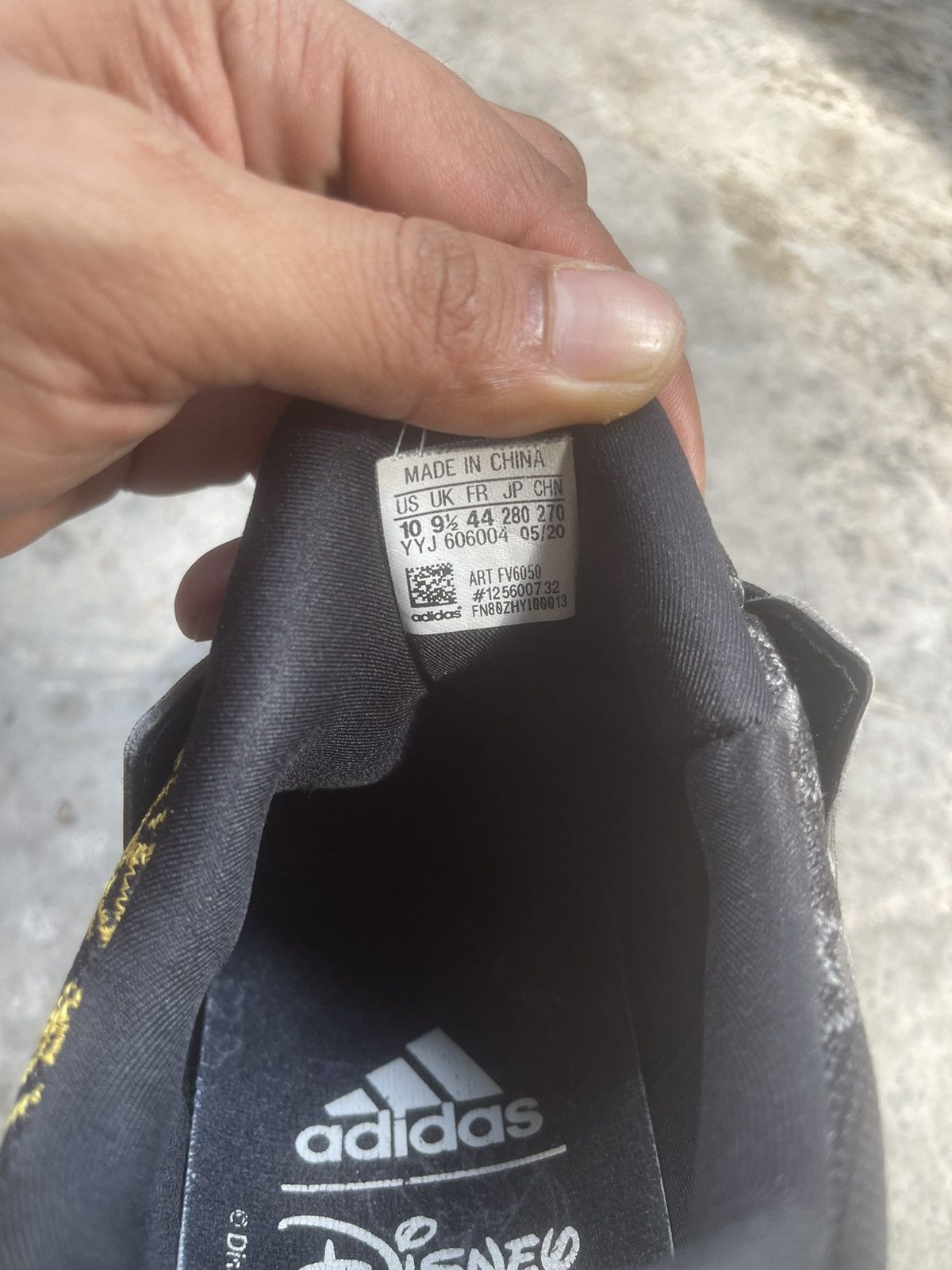 Adidas Disney x adidas UltraBoost 'Goofy' FV6050 Size US 10 / EU 43 - 13 Thumbnail