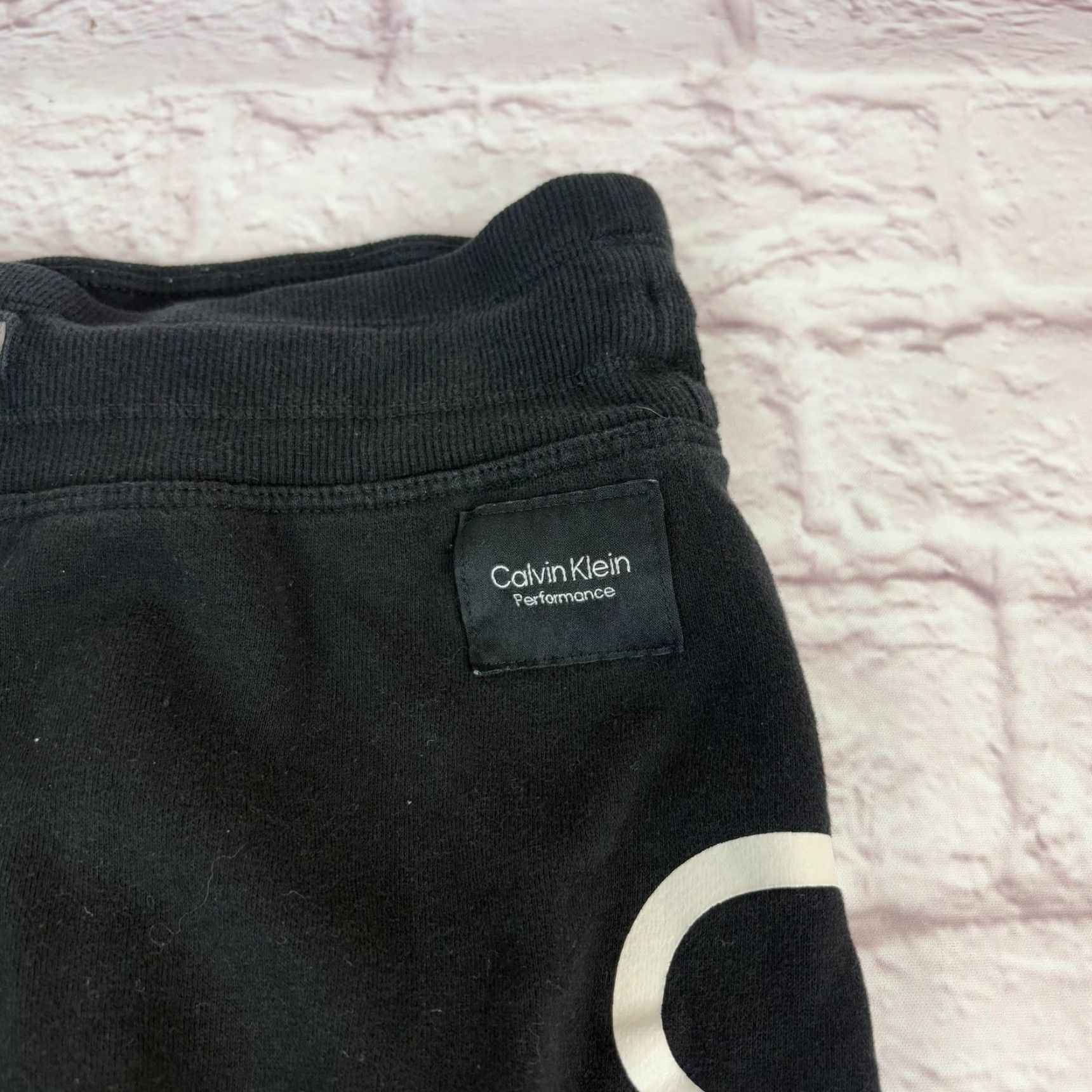 Calvin Klein Calvin Klein Performance Sweatpants Womens XS Black Fleece Jogger with Logo Side Pocket Elastic Waist Tapered Womens Sweatpants Size 26" / US 2 / IT 38 - 6 Thumbnail