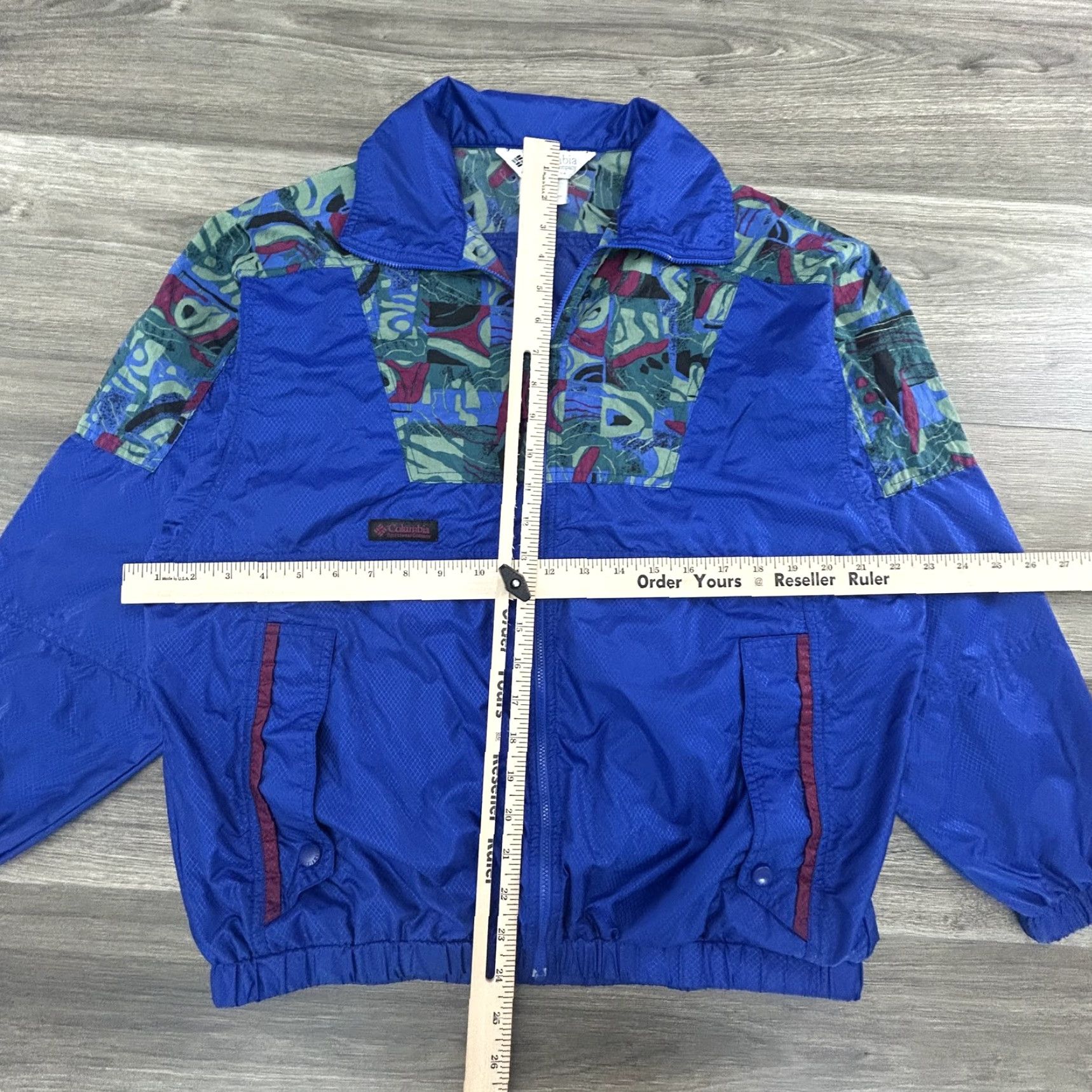Vintage VINTAGE Columbia Jacket Womens Small Abstract Nylon Windbreaker Outdoors 90s Size S / US 4 / IT 40 - 5 Thumbnail