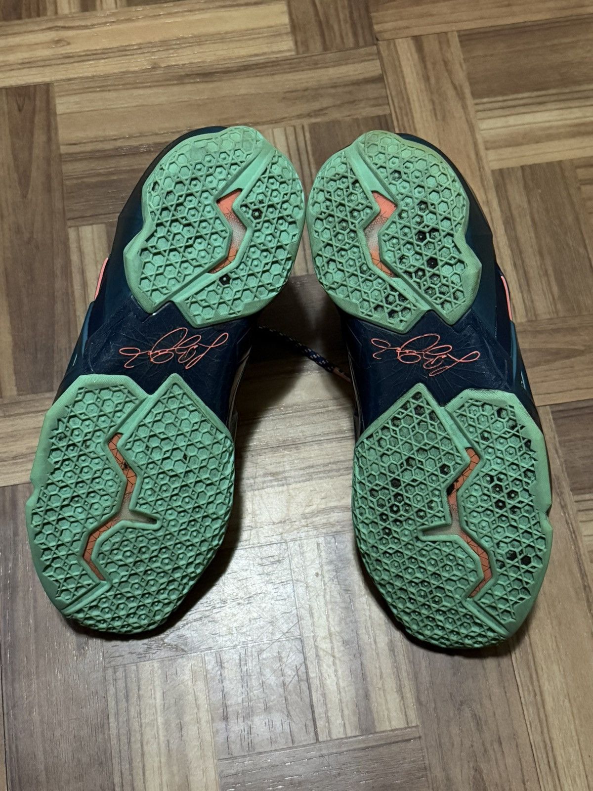Nike Nike LeBron 11 Akron vs. Miami Size US 10.5 / EU 43-44 - 5 Thumbnail