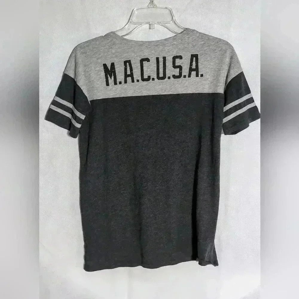 Designer Fantastic Beasts Tshirt Black and Grey ringed sleeve jersey Size US S / EU 44-46 / 1 - 2 Thumbnail