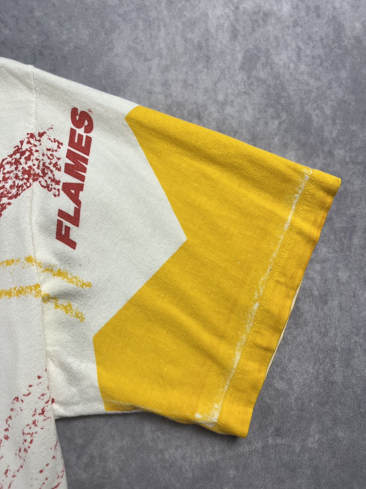 NHL VTG NHL Calgary Flames All Over Print T-Shirt Mens L size Size US L / EU 52-54 / 3 - 3 Thumbnail