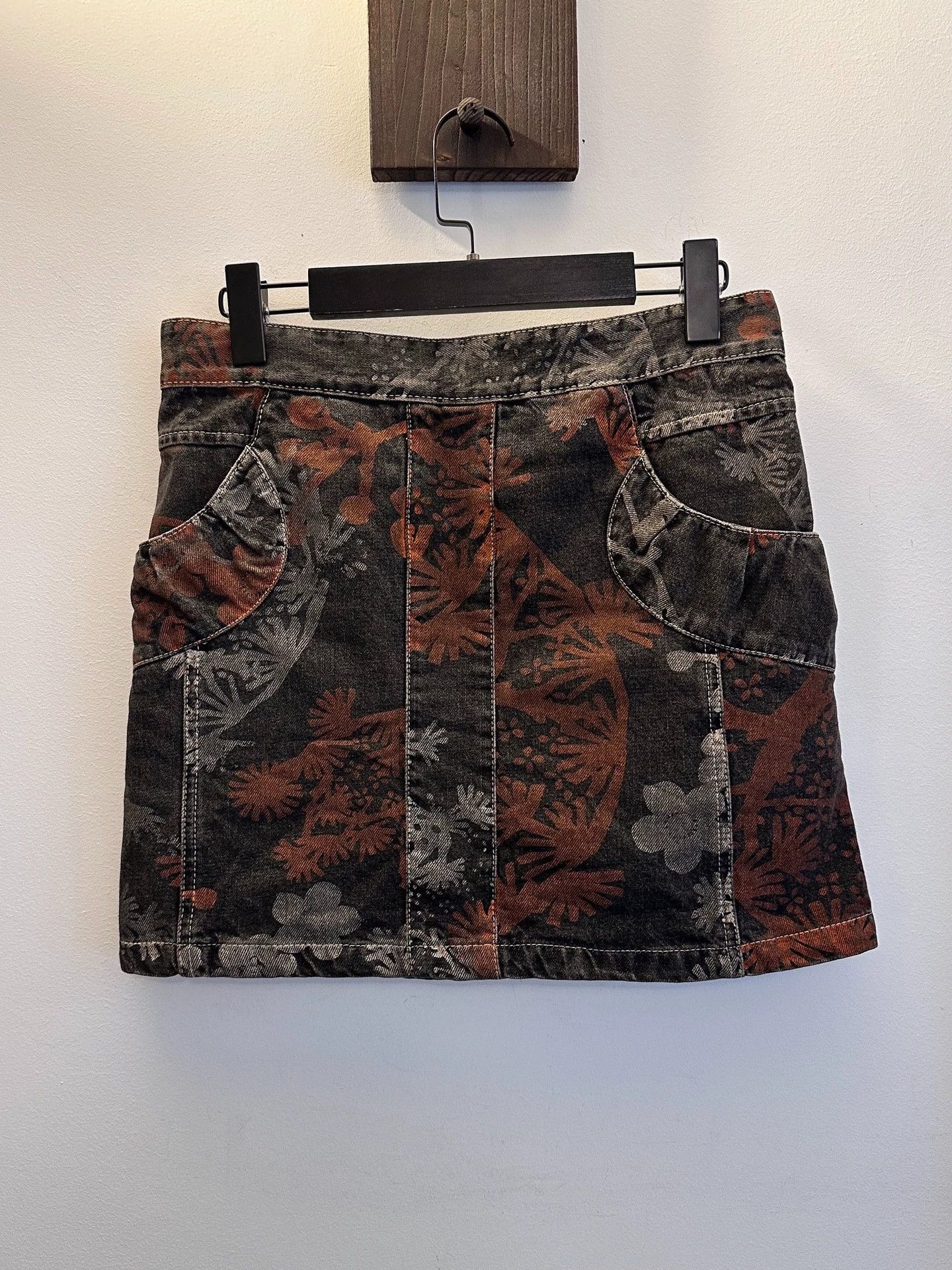 Kenzo Kenzo Vintage Floral Print Denim Skirt Size 38 Size 26" / US 2 / IT 38 - 9 Thumbnail