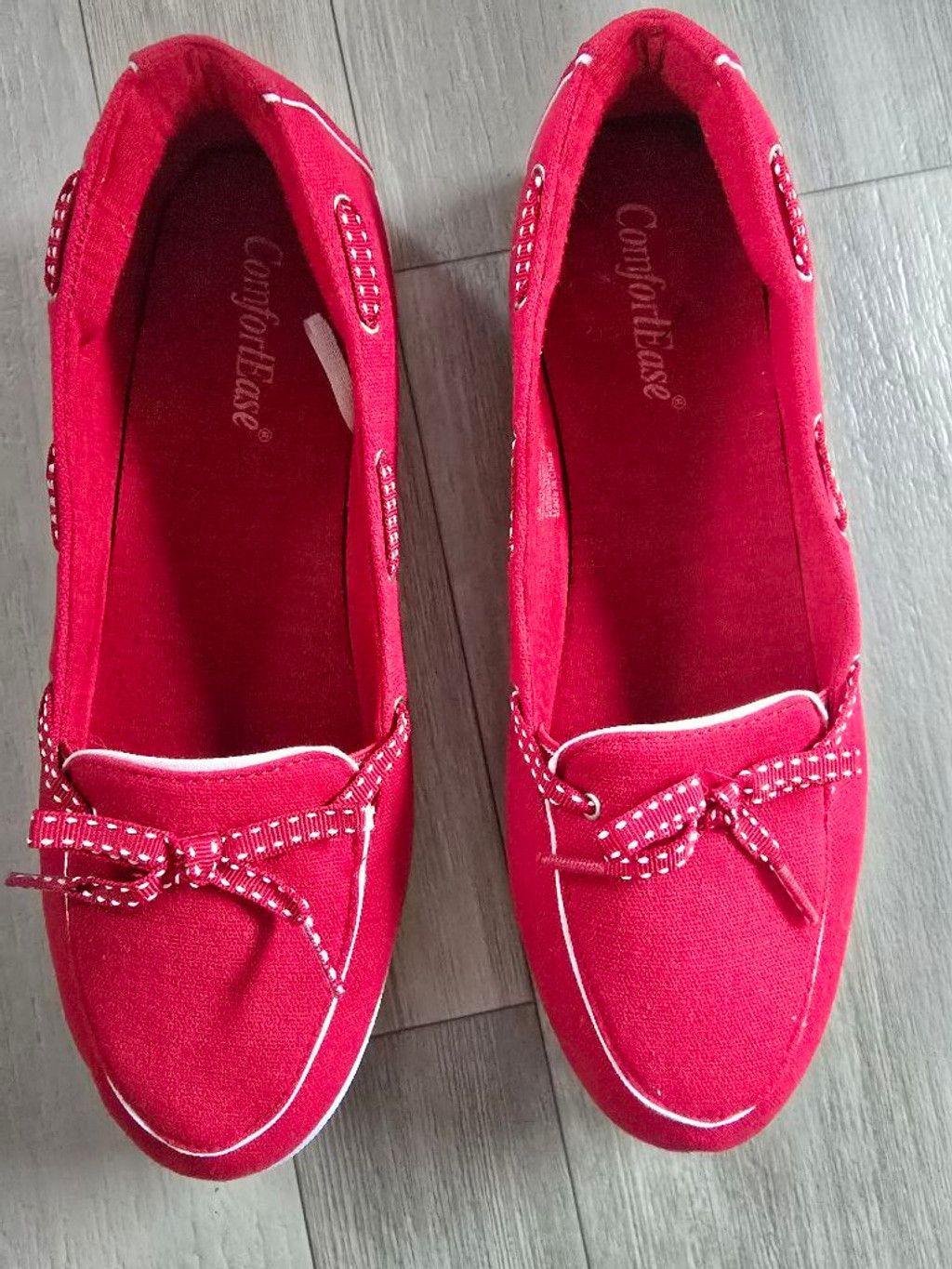 Other Women's ComfortEase Red & White Canvas Flats & Loafers Size Size US 9.5 / IT 39.5 - 2 Thumbnail