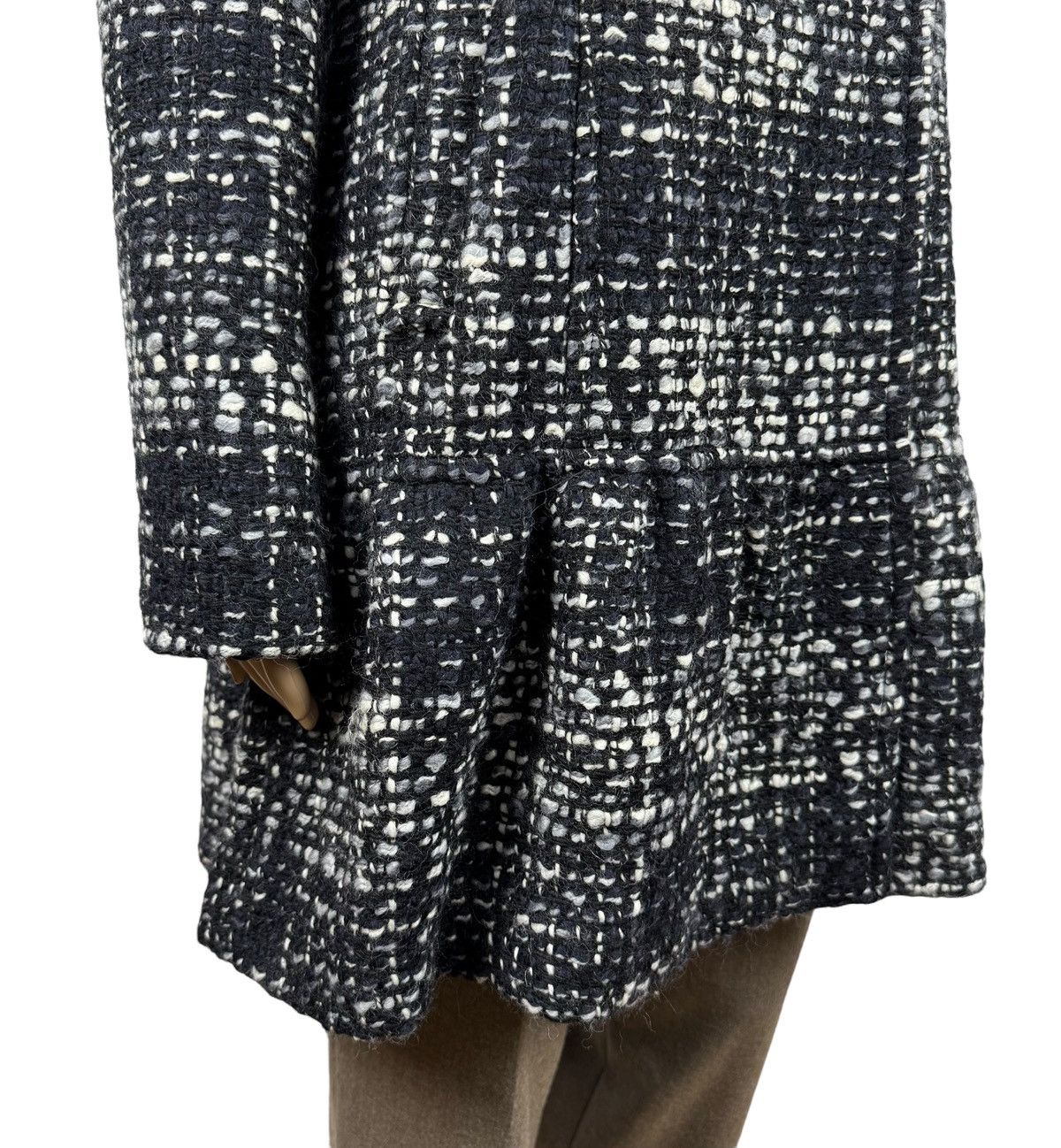 Weekend Max Mara Weekend Max Mara Wool Woven Knit Coat Pleated size US10 IT44 Size L / US 10 / IT 46 - 4 Thumbnail