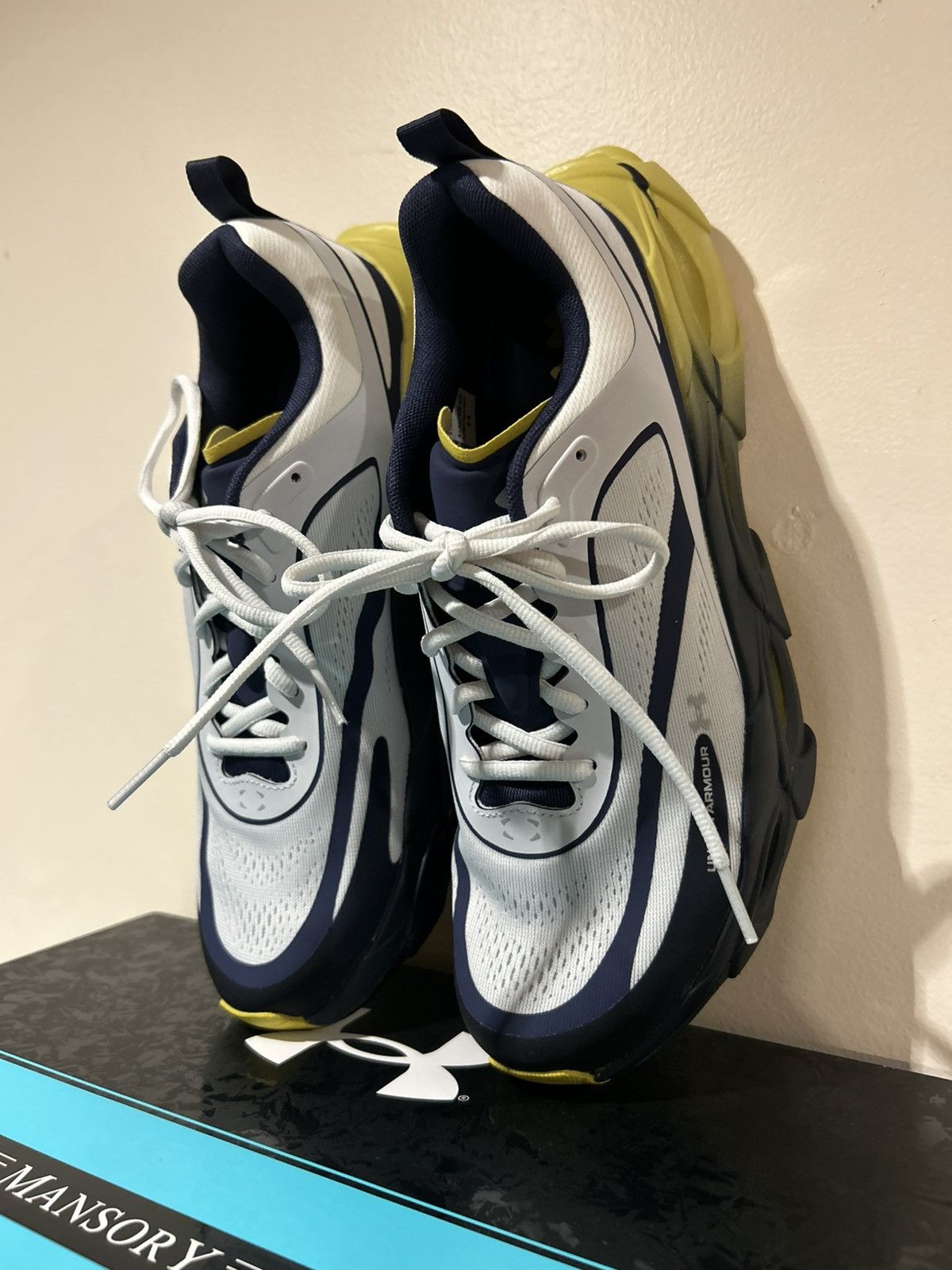 Under Armour Under Armour Halo Racer Size US 10 / EU 43 - 1 Thumbnail