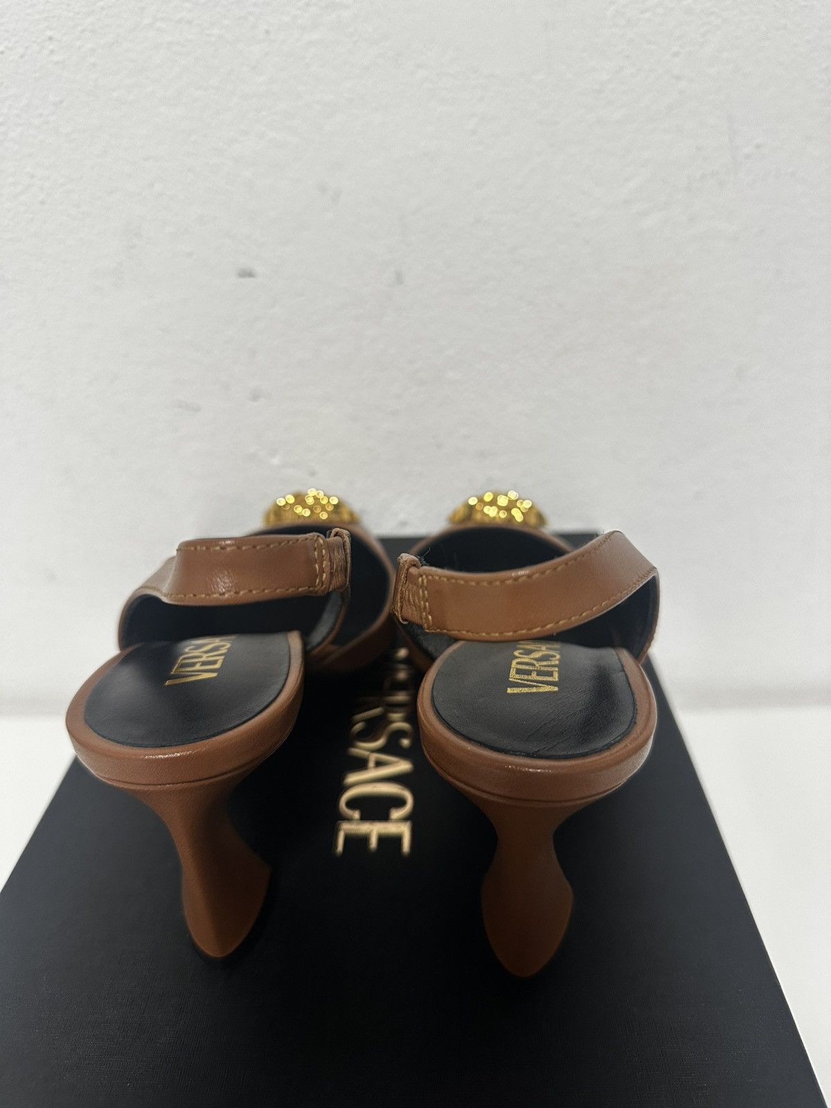 Versace Versace Medusa Slingback Pumps Size US 6 / IT 36 - 5 Thumbnail