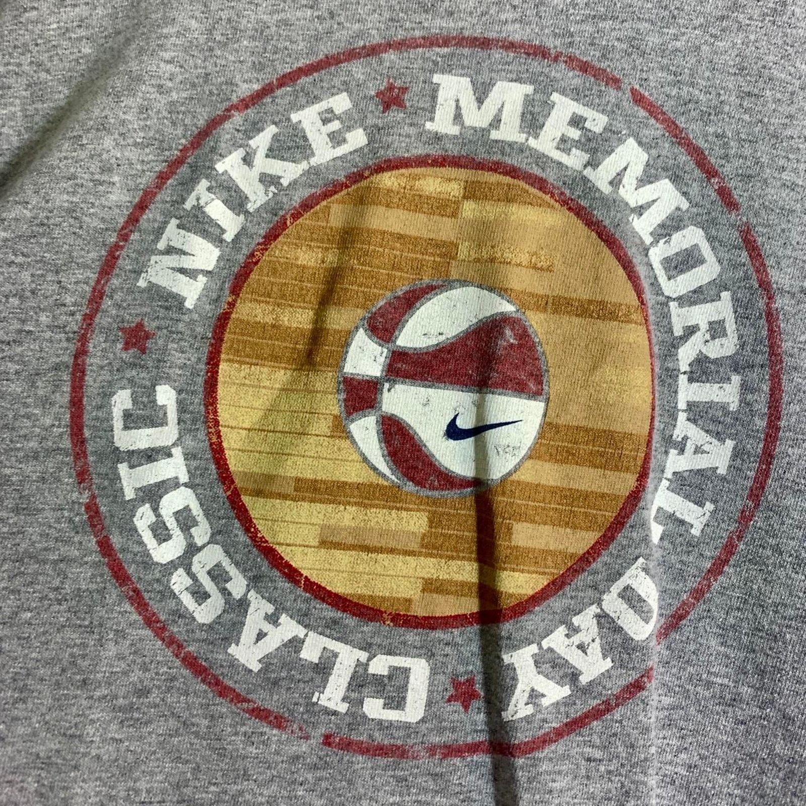 Nike vintage 2006 NIKE MEMORIAL DAY CLASSIC swoosh tee shirt 2XL Size US XXL / EU 58 / 5 - 1 Thumbnail