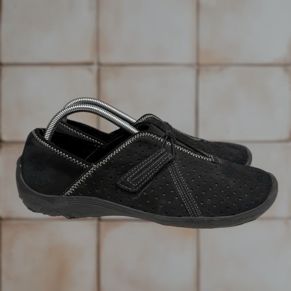 Clarks Clarks Fiana Braley Casual Sneaker Slip On Women 11 Black Suede Leather Sneaker Size US 11 / IT 41 - 1 Thumbnail