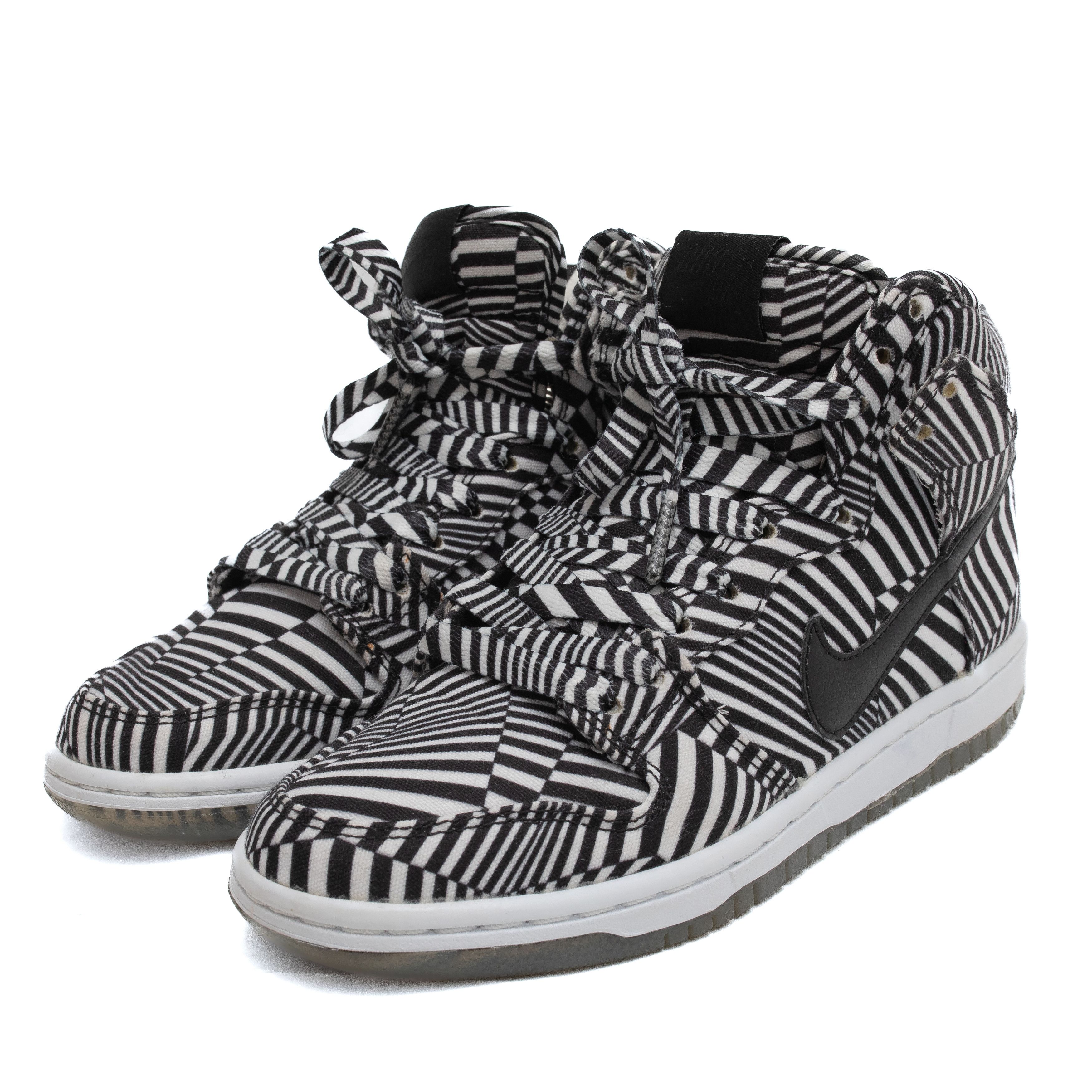 Nike NIKE SB Dunk High Premium 2014 ‘Concept Car’ Size US 5 / EU 37 - 1 Thumbnail