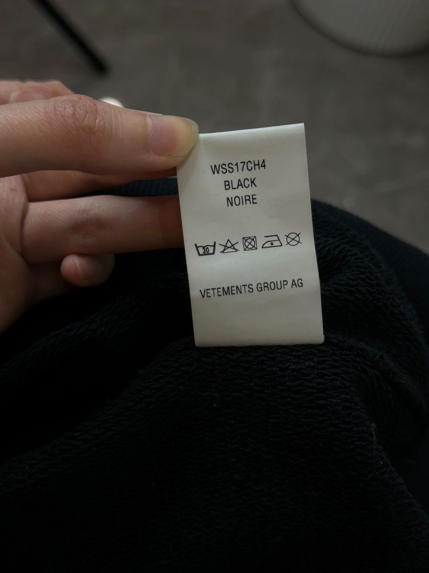 Vetements Vetements x Champion 17SS Hoodie M Size US M / EU 48-50 / 2 - 5 Thumbnail