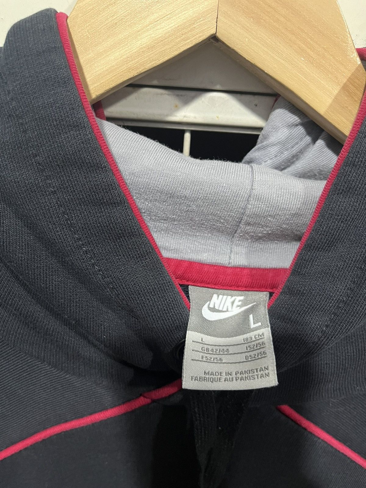 Nike Nike Swoosh Hoodie Y2K Size US L / EU 52-54 / 3 - 4 Thumbnail