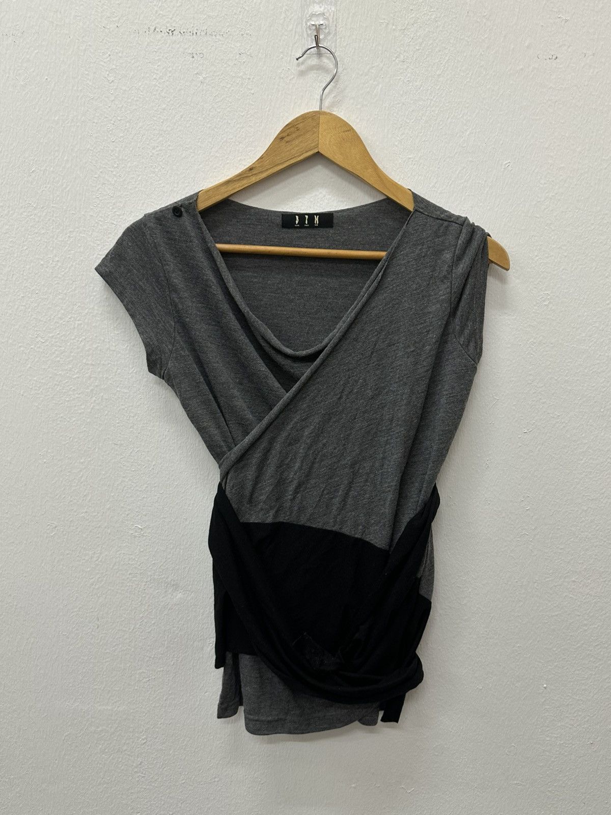 If Six Was Nine Black Peace Now B.P.N Gothic Style Sleeveless Shirt Size US M / EU 48-50 / 2 - 3 Thumbnail