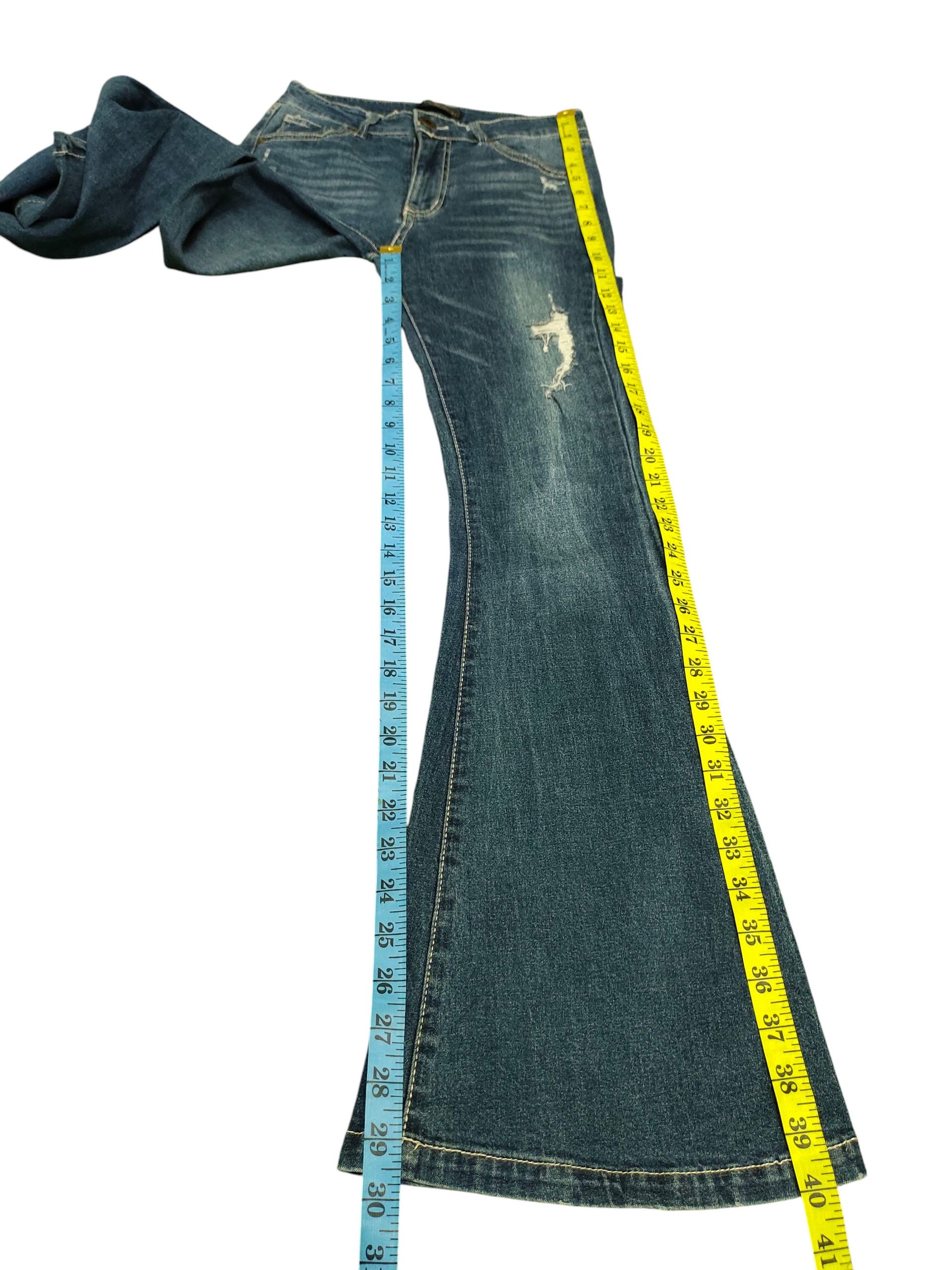 If Six Was Nine Flare Jeans Gorge Distress Denim Bootcut Low Rise Size US 26 / EU 42 - 16 Thumbnail