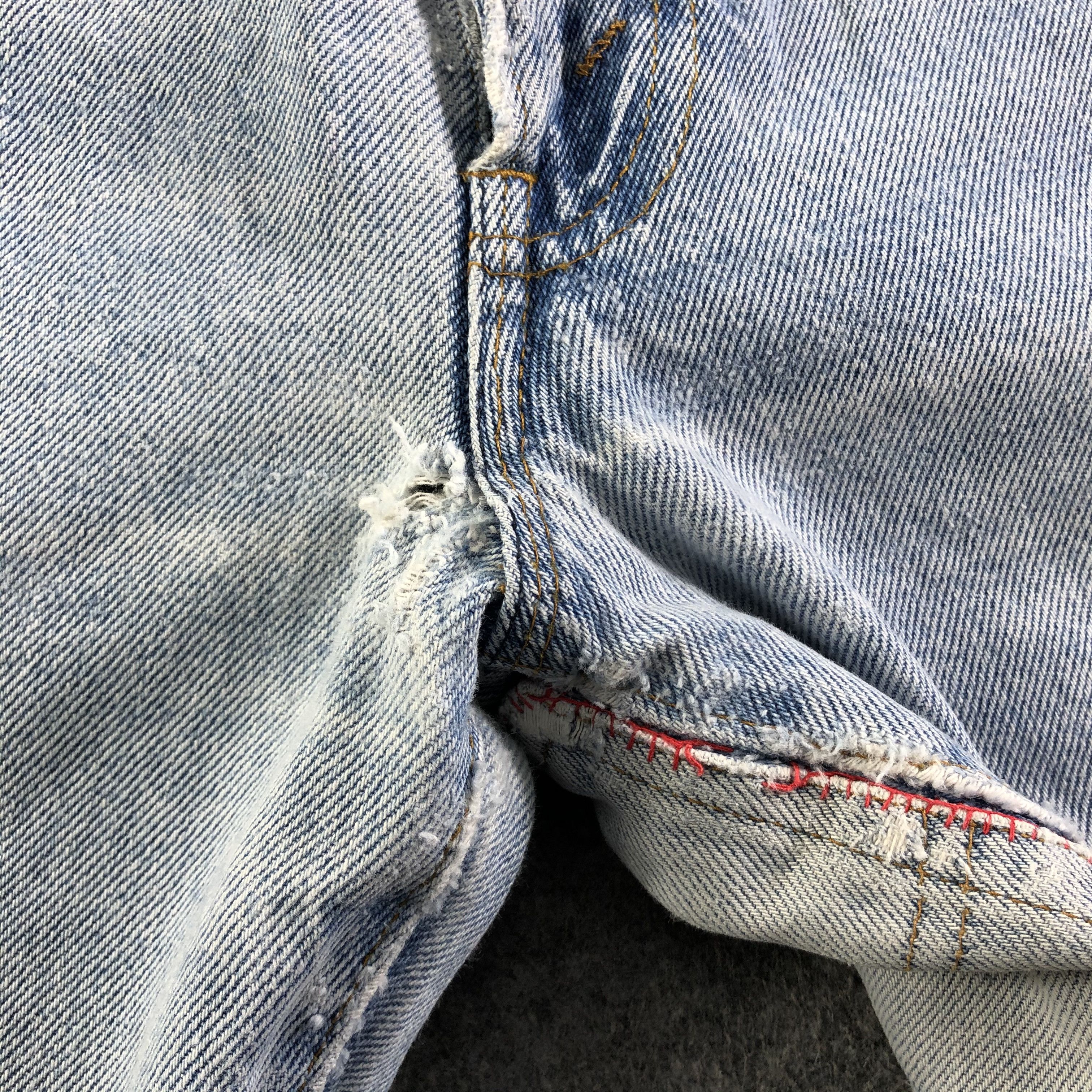 Levi's Vintage Light Wash Levis Jeans-J3382 Size US 26 / EU 42 - 9 Thumbnail