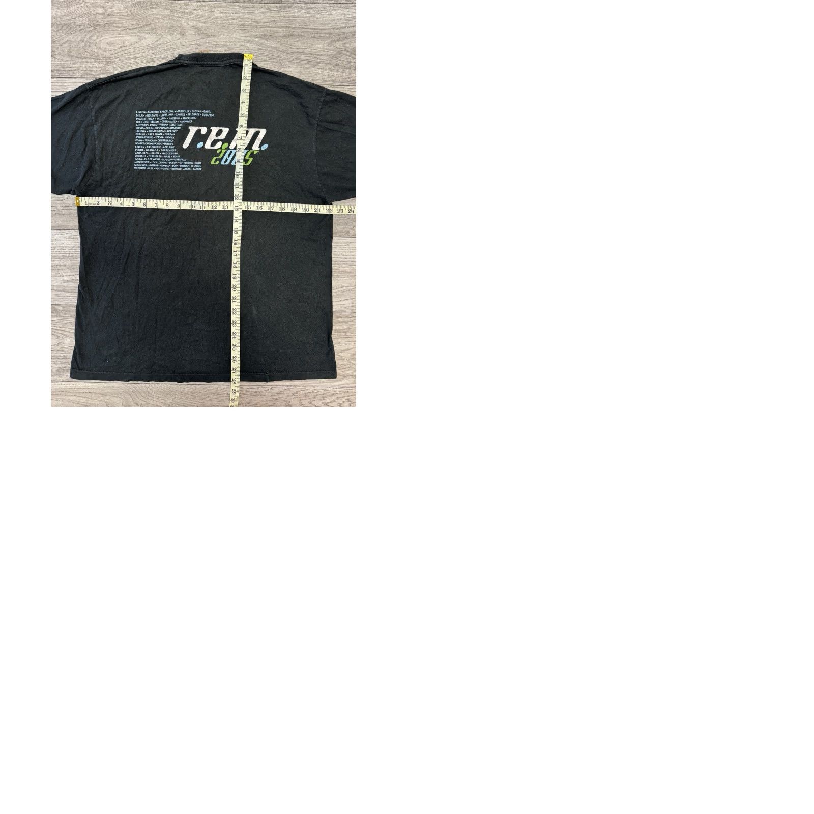 Vintage VINTAGE R.E.M. 2005 European Tour T-Shirt XL Black Band Concert Tee Shirt Unbranded Unisex Adults Short Sleeve Mens Womens Size US XL / EU 56 / 4 - 10 Thumbnail